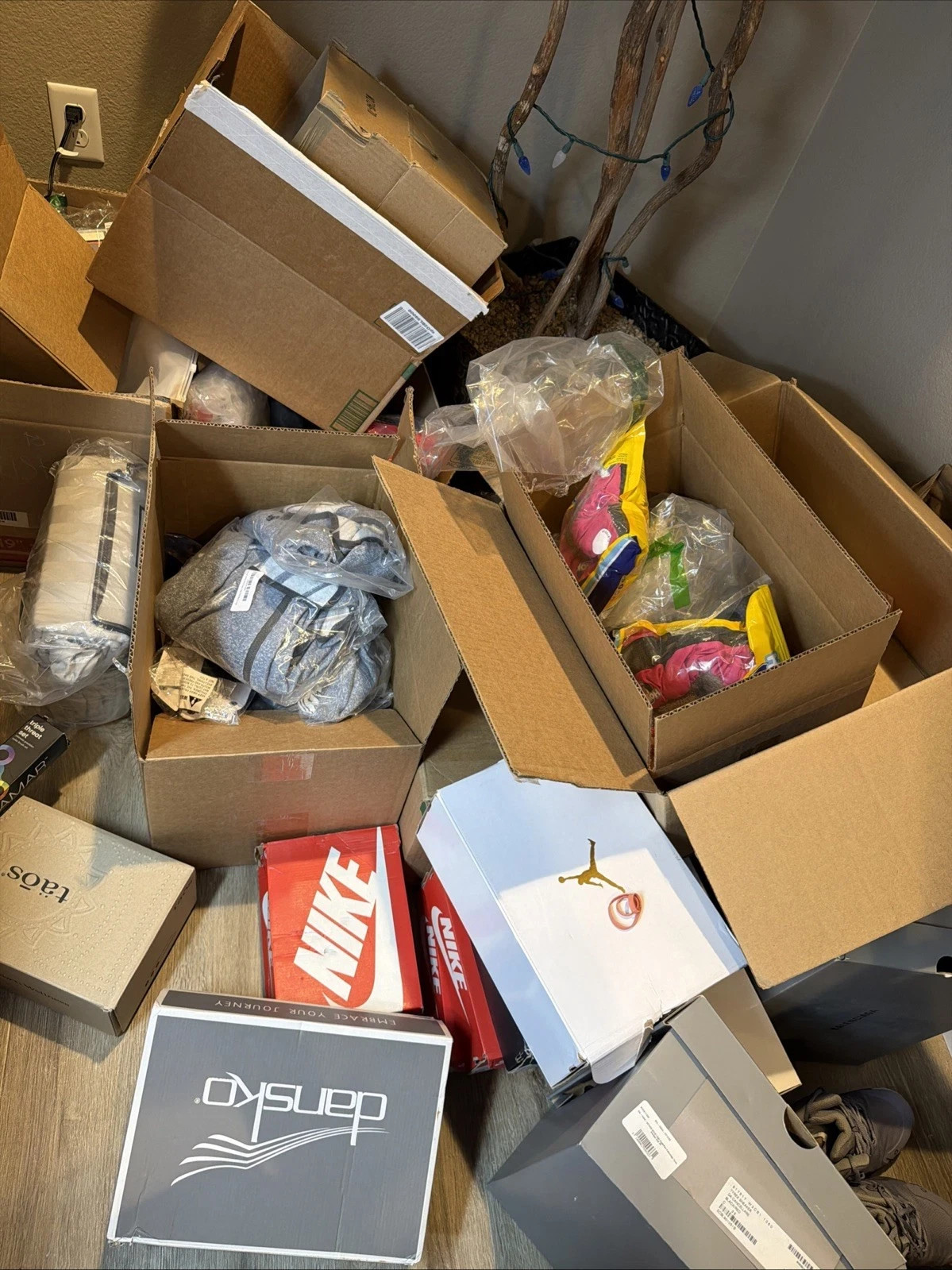 brand new liquidation from target and amazon large box