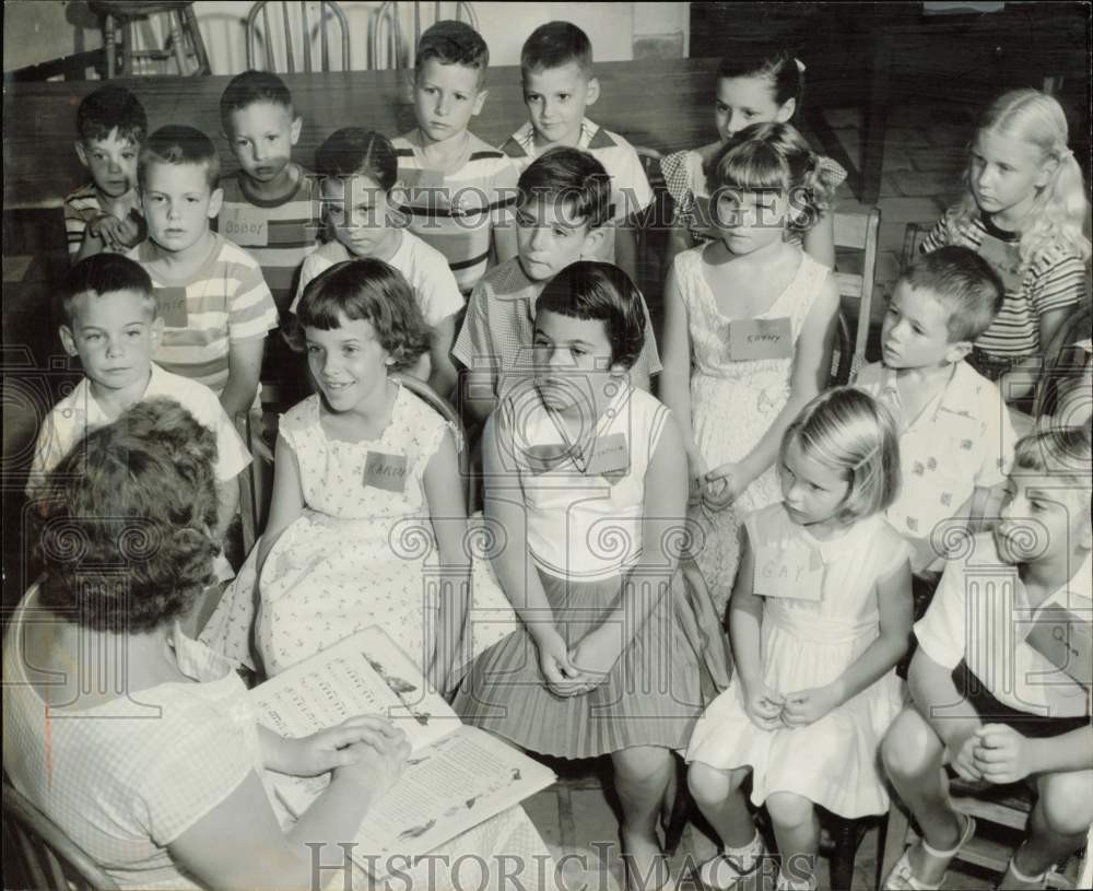 1955 Press Photo South Miami students attend story hour at library - lra59123
