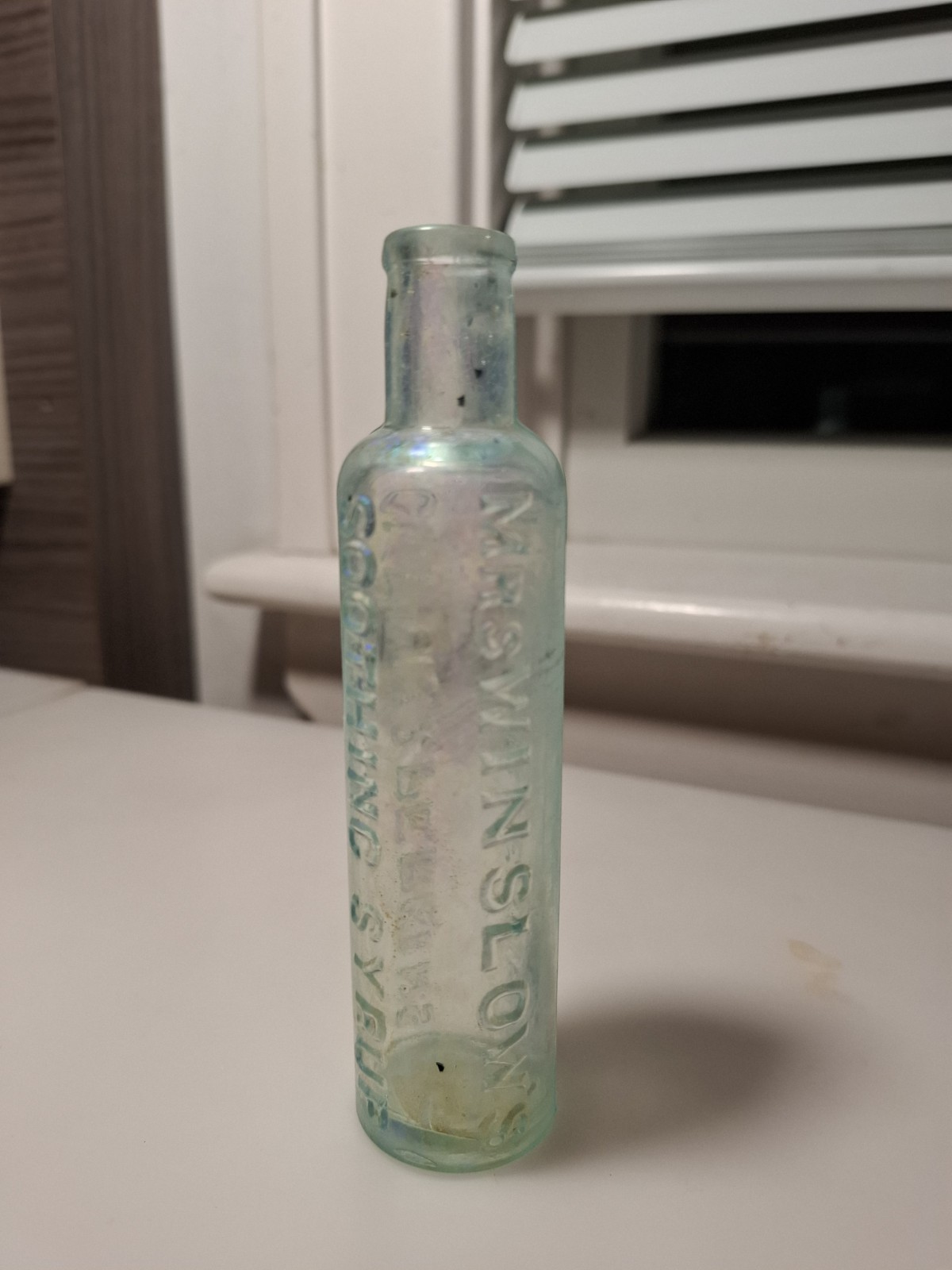 Antique Mrs. Winslow\'s Soothing Syrup Baby Killer Quack Medicine Bottle