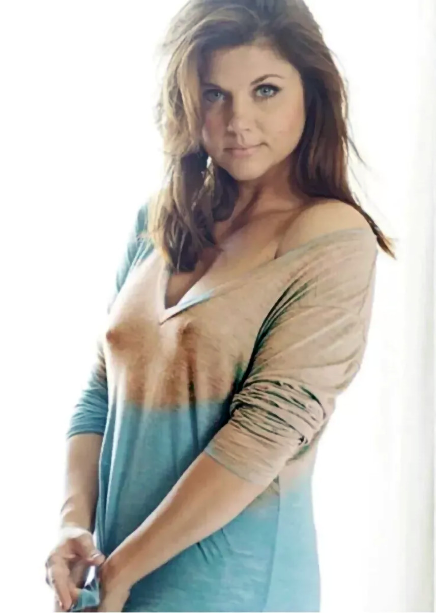Tiffany Amber Thiessen Sexy Pin Up  High Quality Metal Fridge Magnet 2.7x4 7524