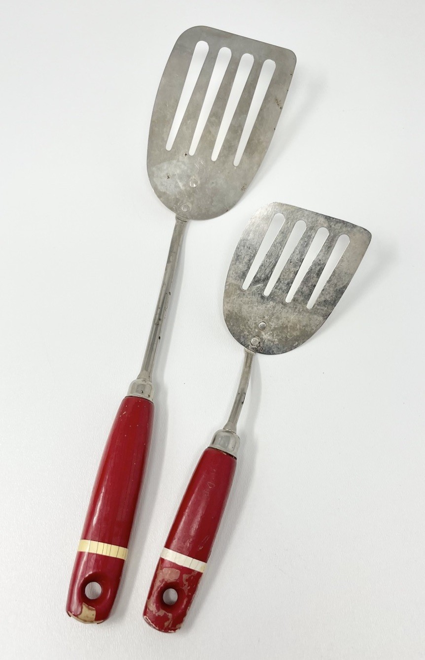 Vintage Lot 2 EKCO A&J Short Handle & Long Spatula Painted Handle Mid-Century