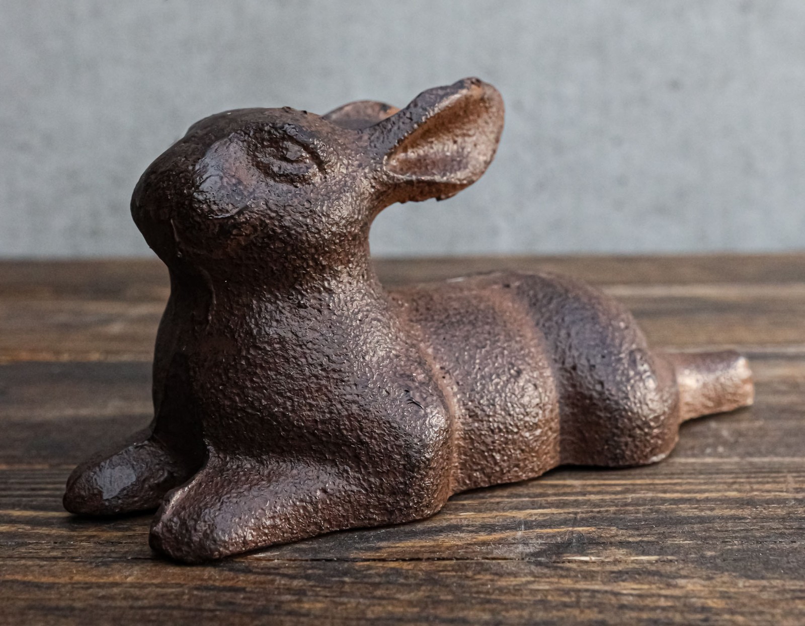Ebros Gift Cast Iron Whimsical Bunny Rabbit Lying Down 3D Art Animal Sculpture Ebros Gift Cast Iron Whimsical Bunny Rabbit Lying Down 3D Art Animal Sculpture