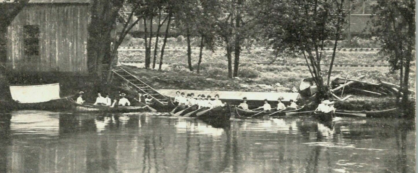 1890\'s Women\'s Boat Club Lynchburg Va. Postcard 1890\'s Women\'s Boat Club Lynchburg Va. Postcard