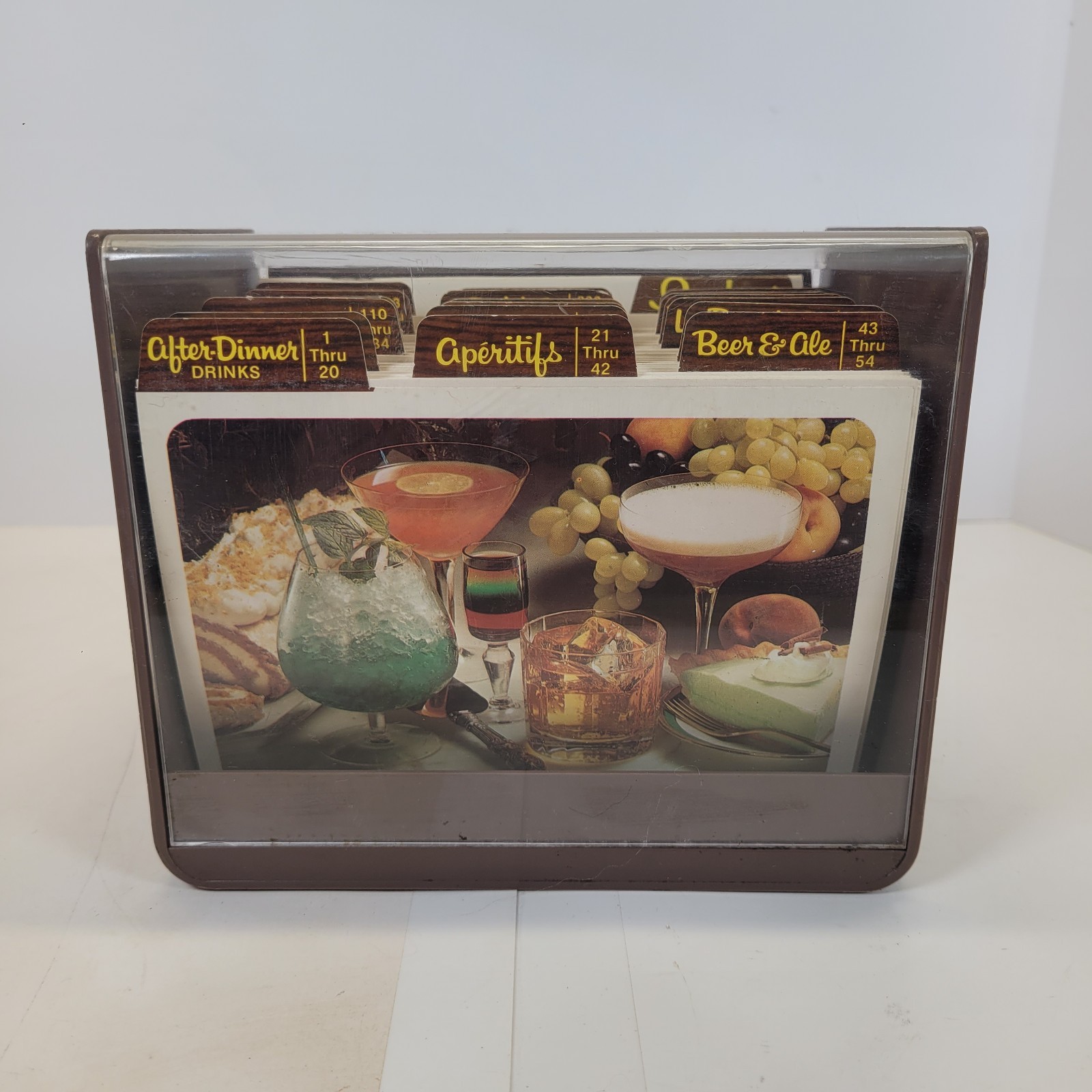 VTG 2 in 1 International Recipe Cards Mixed Drinks & Hors D\'Oeuvre Box Barware VTG 2 in 1 International Recipe Cards Mixed Drinks & Hors D\'Oeuvre Box Barware
