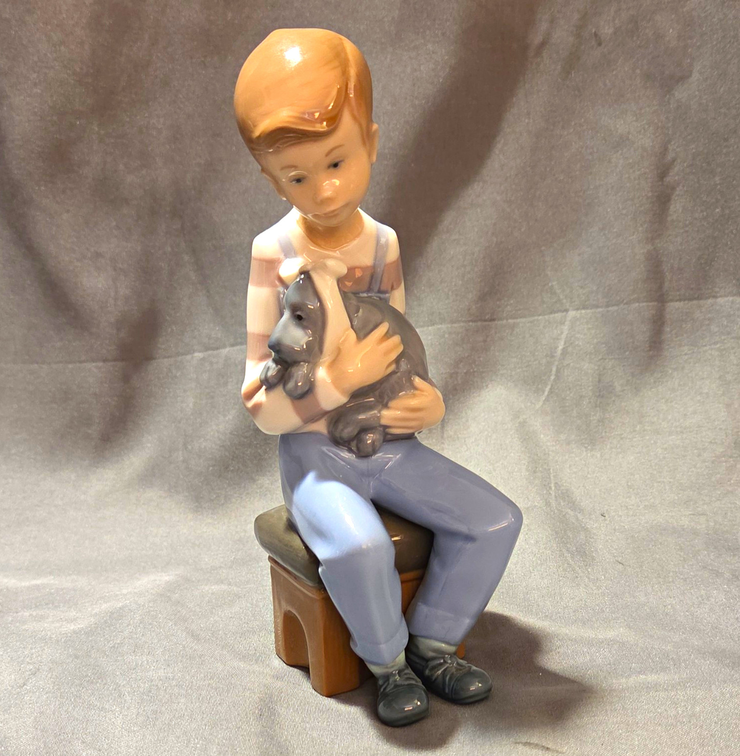 Vintage NAO by Lladro Vintage NAO by Lladro