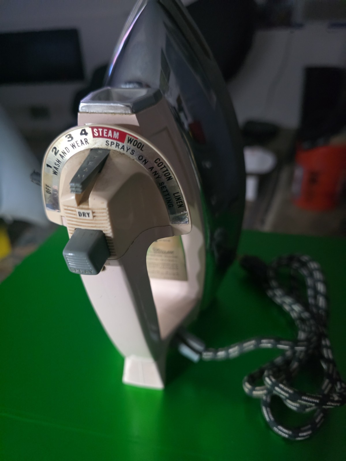Sunbeam Iron Model Vss-2 Vintage Excellent Working Condition Tested 