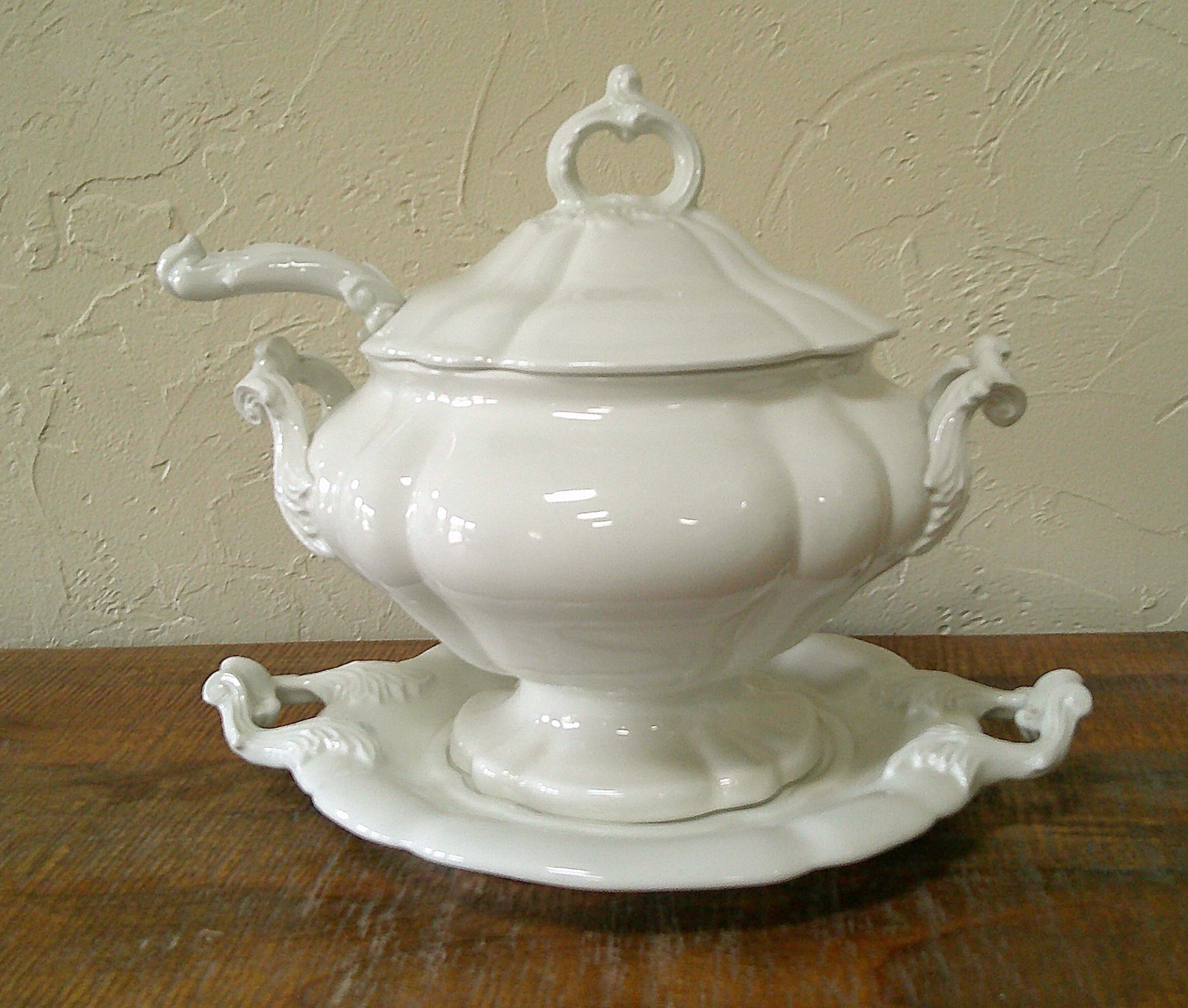 Red Cliff Ironstone Soup Tureen w/ Lid, Ladle & Underplate USA #4426 Red Cliff Ironstone Soup Tureen w/ Lid, Ladle & Underplate USA #4426