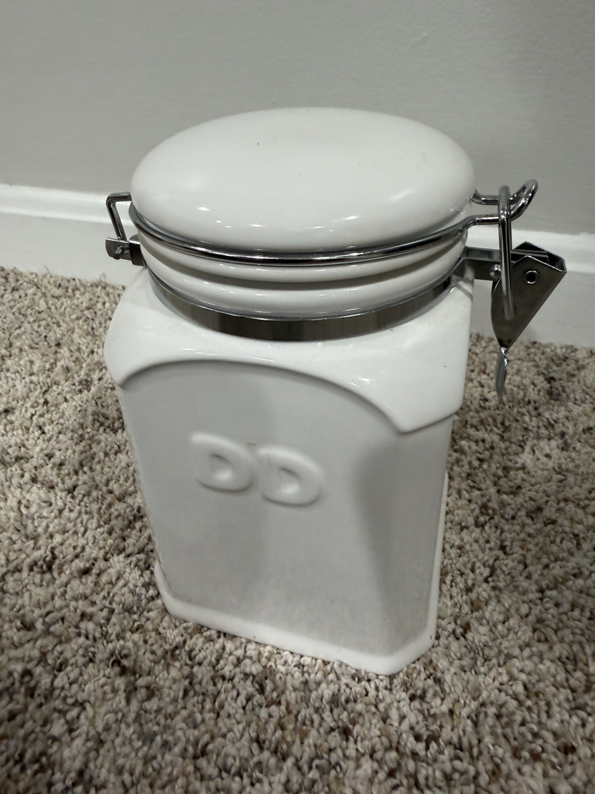 Vintage Dunkin Donuts Ceramic Hinged Airtight Coffee Canister With Spoon Vintage Dunkin Donuts Ceramic Hinged Airtight Coffee Canister With Spoon