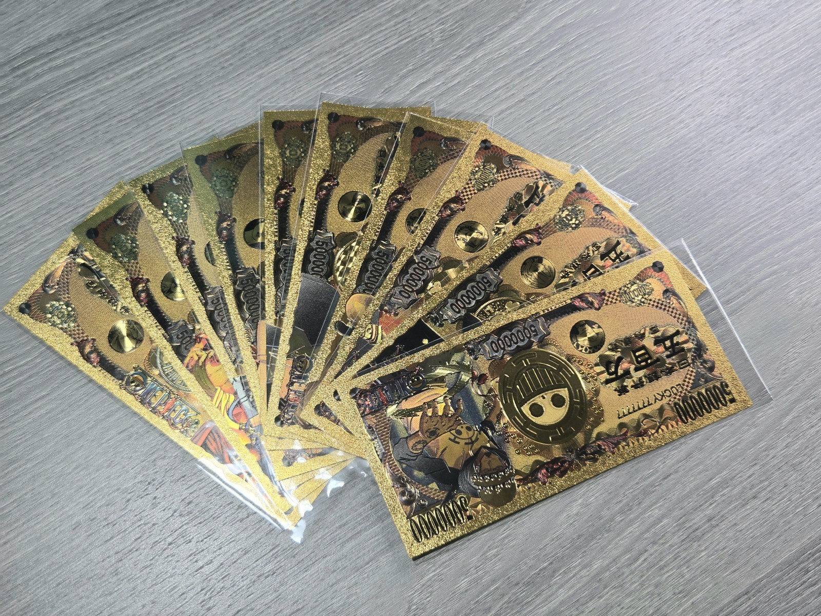 One Piece Gold Foil Banknote Set 10pc Anime Collectible Luffy Zoro Sanji Nami