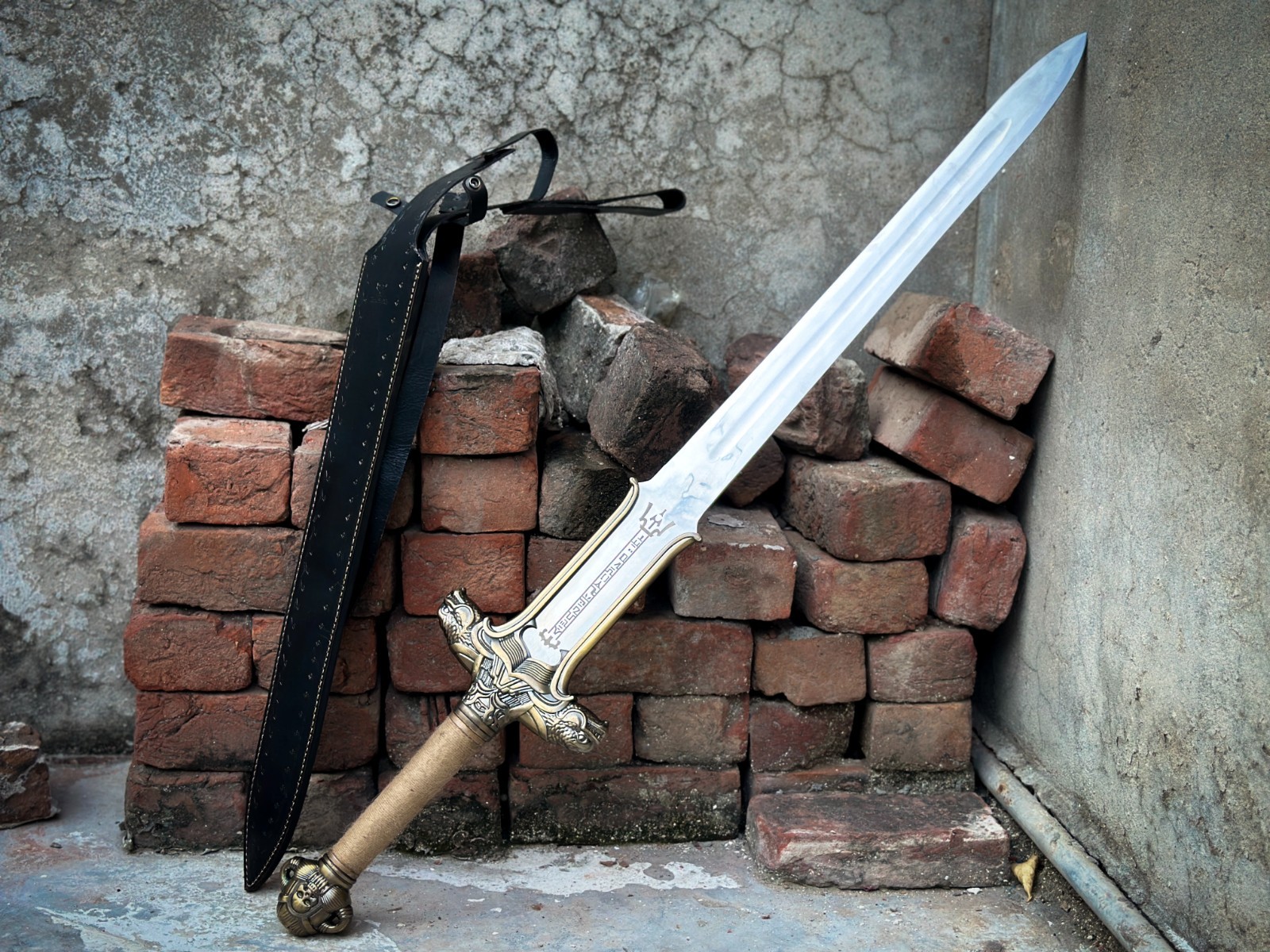 Conan The Northern Barbarian Alantean Handmade Stainless Sword With Sheath