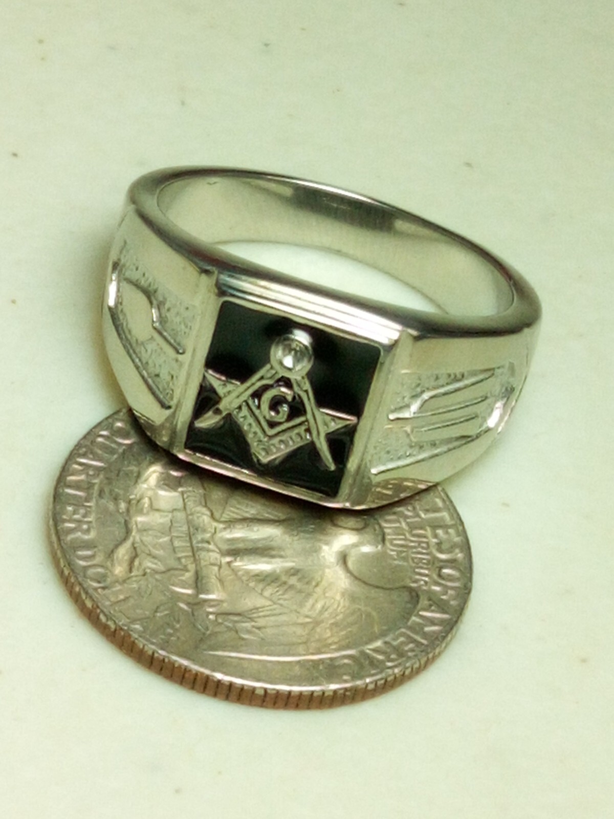 Freemason Silvertone Masonry Black Enamel Club Ring W/ Rhinestone TK316 Size 11 Freemason Silvertone Masonry Black Enamel Club Ring W/ Rhinestone TK316 Size 11