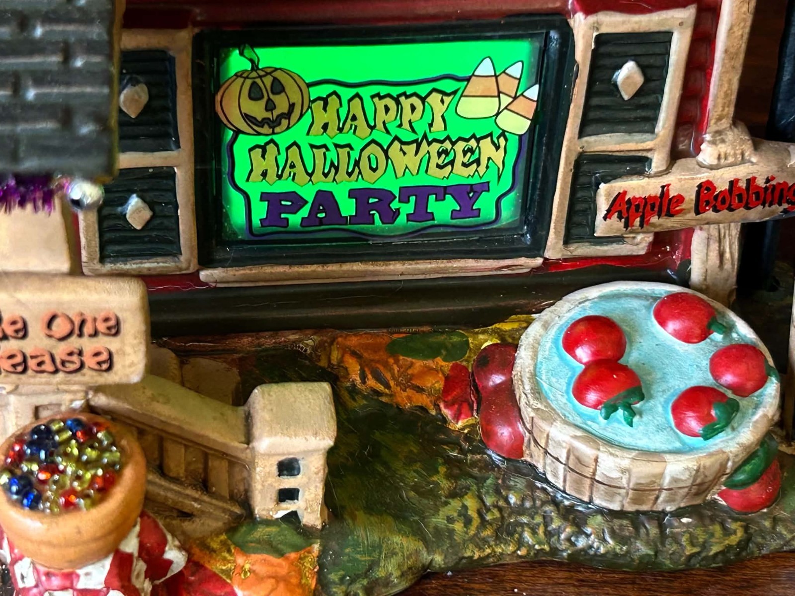 DEPT 56 Halloween Trick-Or-Treat Lane THE PARTY HOUSE Candy, Spooky, Rare DEPT 56 Halloween Trick-Or-Treat Lane THE PARTY HOUSE Candy, Spooky, Rare
