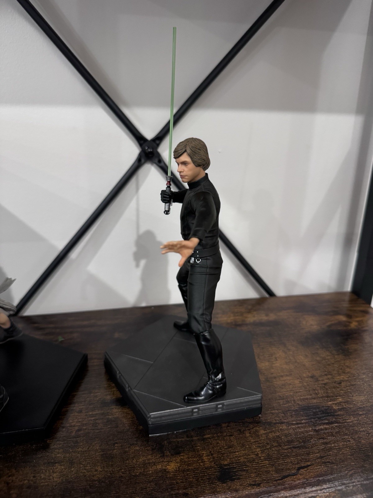 Iron Studios Luke Skywalker Deluxe Art Scale 1/10- Star Wars- No Original Box Iron Studios Luke Skywalker Deluxe Art Scale 1/10- Star Wars- No Original Box
