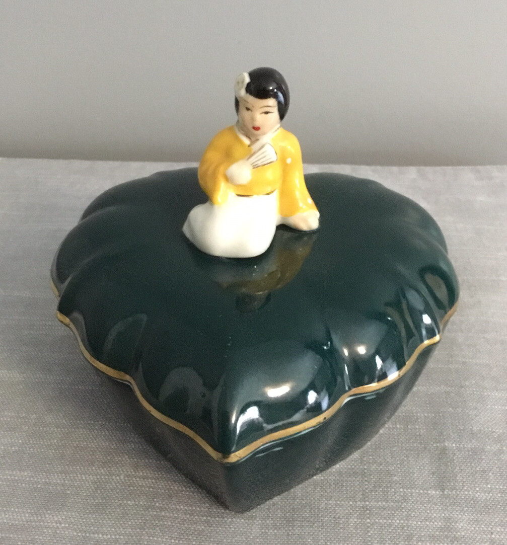 Vintage Asian Heart Shaped Trinket Box Moriyama Vintage WW11 Geisha Ceramic Vintage Asian Heart Shaped Trinket Box Moriyama Vintage WW11 Geisha Ceramic