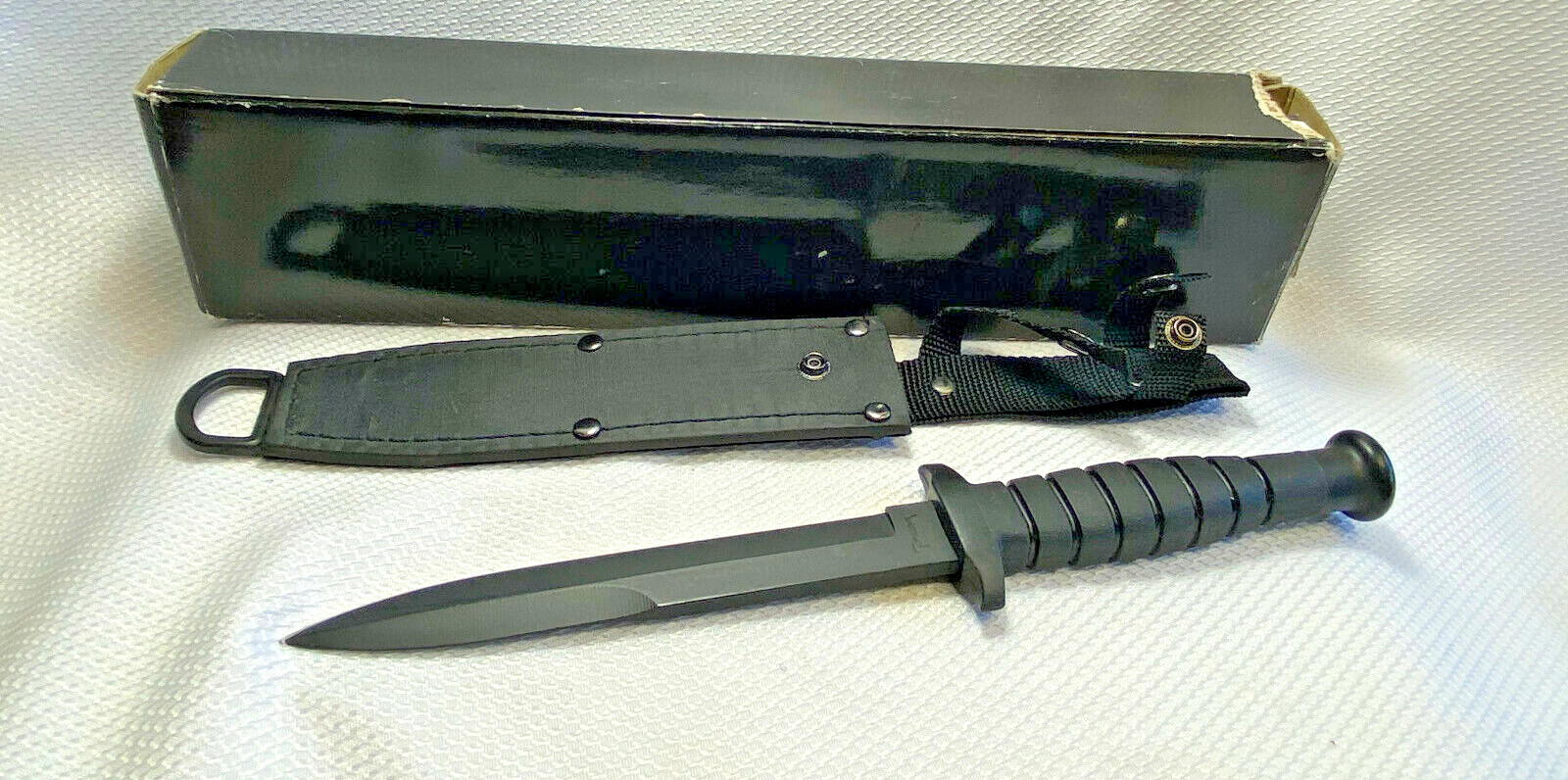 Tomahawk XL-321 Fixed Blade Knife Survival Hunting In Box With Sheath Tomahawk XL-321 Fixed Blade Knife Survival Hunting In Box With Sheath