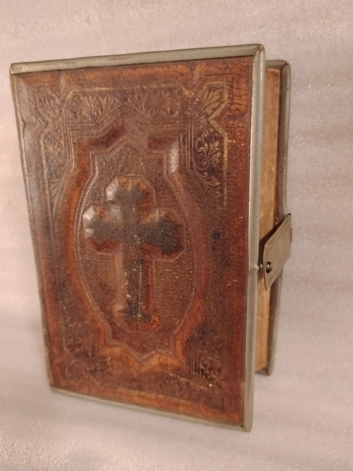 Rare Antique Catholic Prayer Book 1874 Manual of Piety (Gilt & Clasp) Rare Antique Catholic Prayer Book 1874 Manual of Piety (Gilt & Clasp)