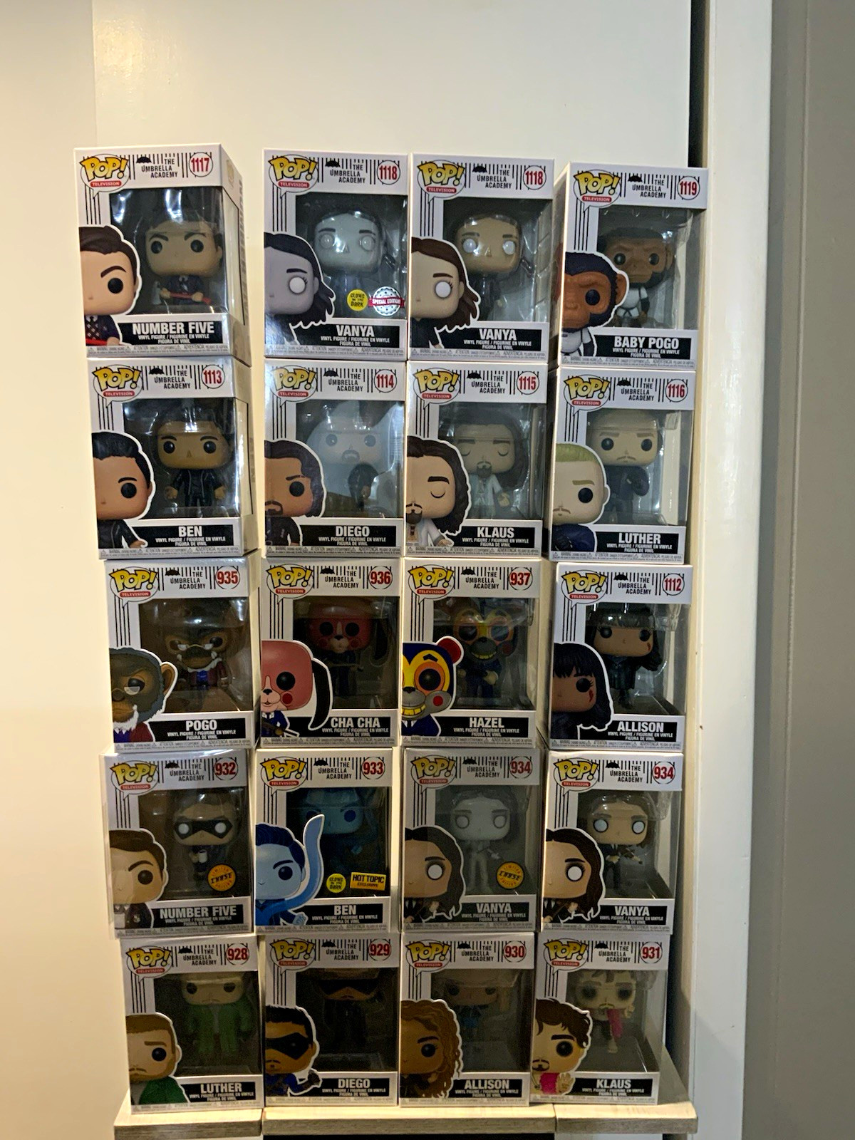 Funko Pop Umbrella Academy Hot Topic Exclusive Chase Mixed Lot of 20