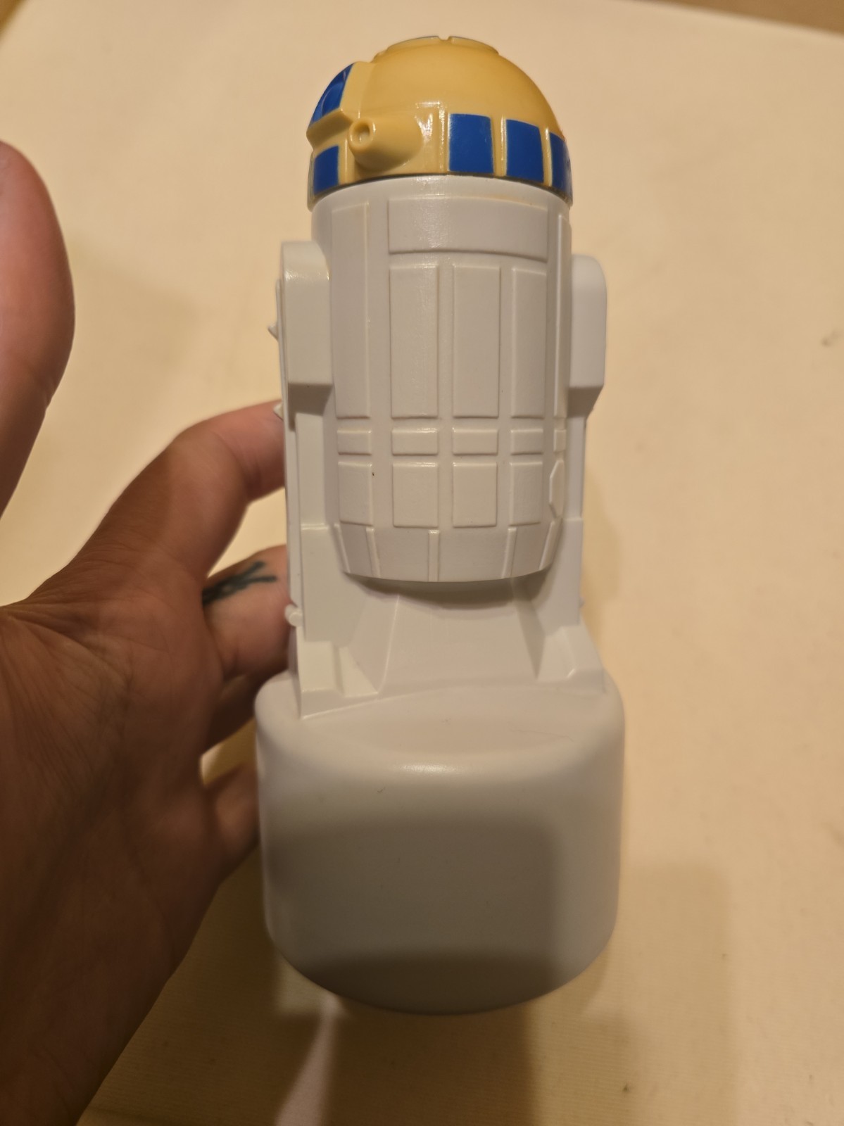 VINTAGE 1980\'S STAR WARS R2-D2 EMPTY PLASTIC SHAMPOO BOTTLE 6 1/4\