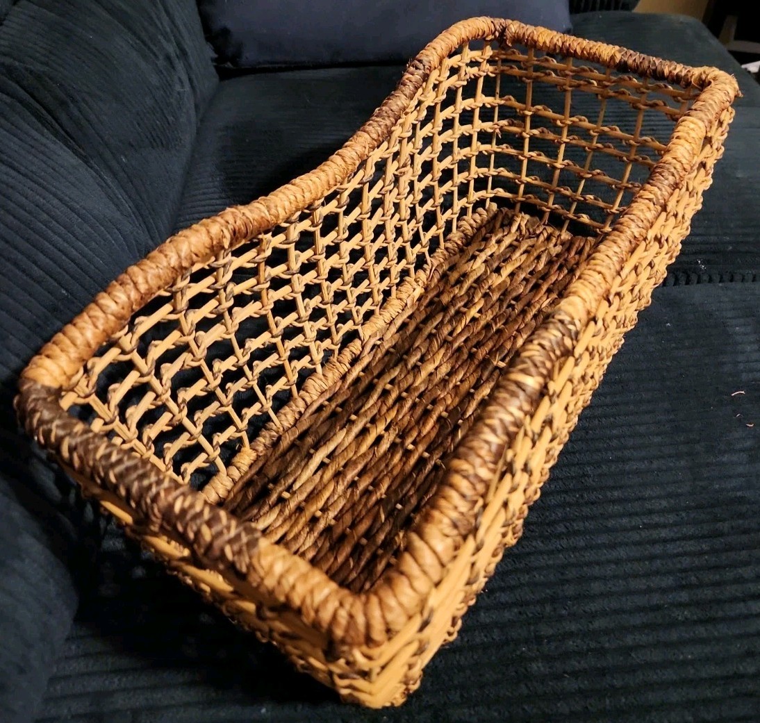 Vintage Handwoven Strong Rectangle  Wicker Basket 17” Long 7” Deep 7\