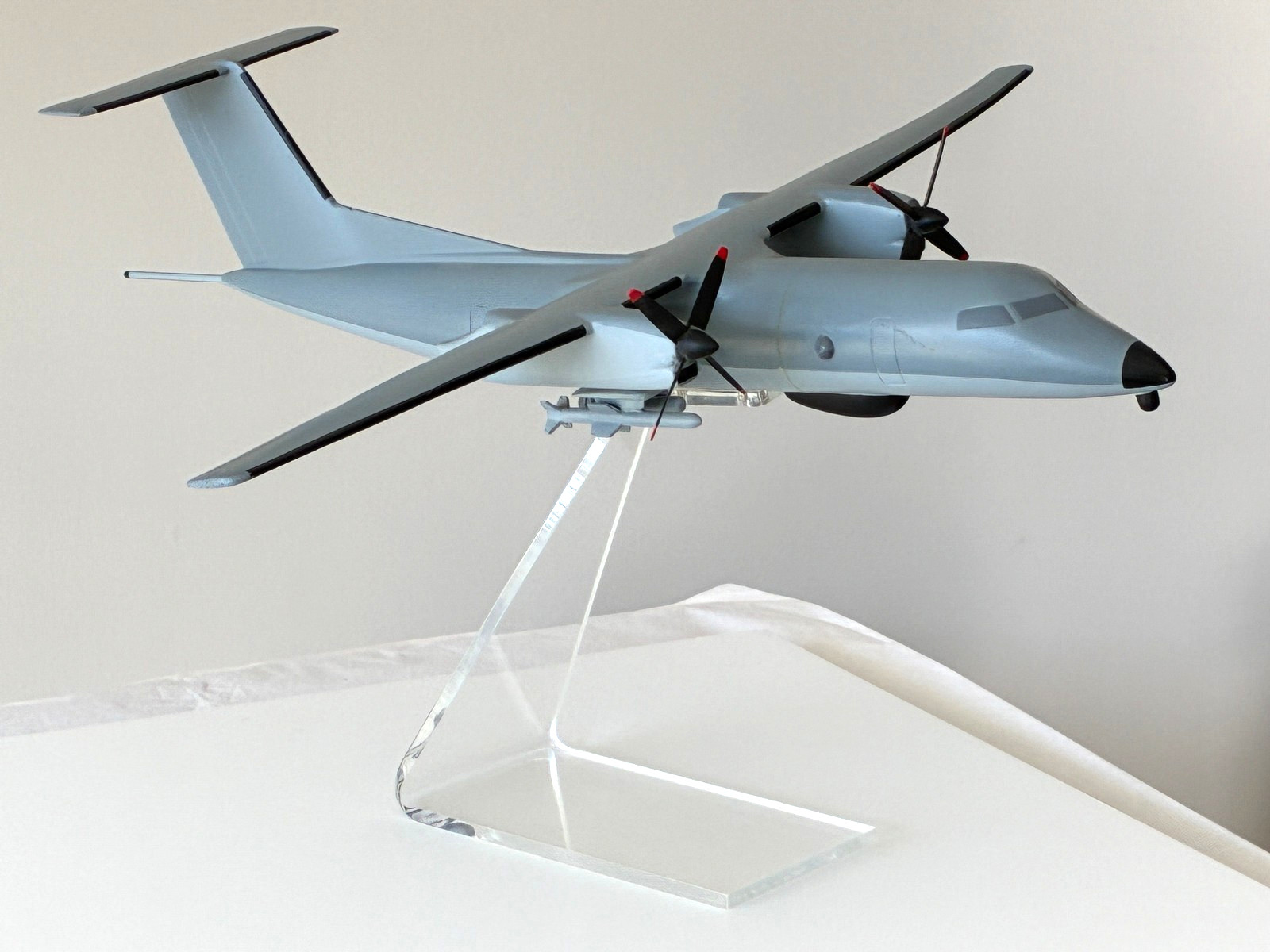 Rare Vintage Boeing Canada Dash 8M-300ASW Triton Contractor Desk Model 1980s Rare Vintage Boeing Canada Dash 8M-300ASW Triton Contractor Desk Model 1980s