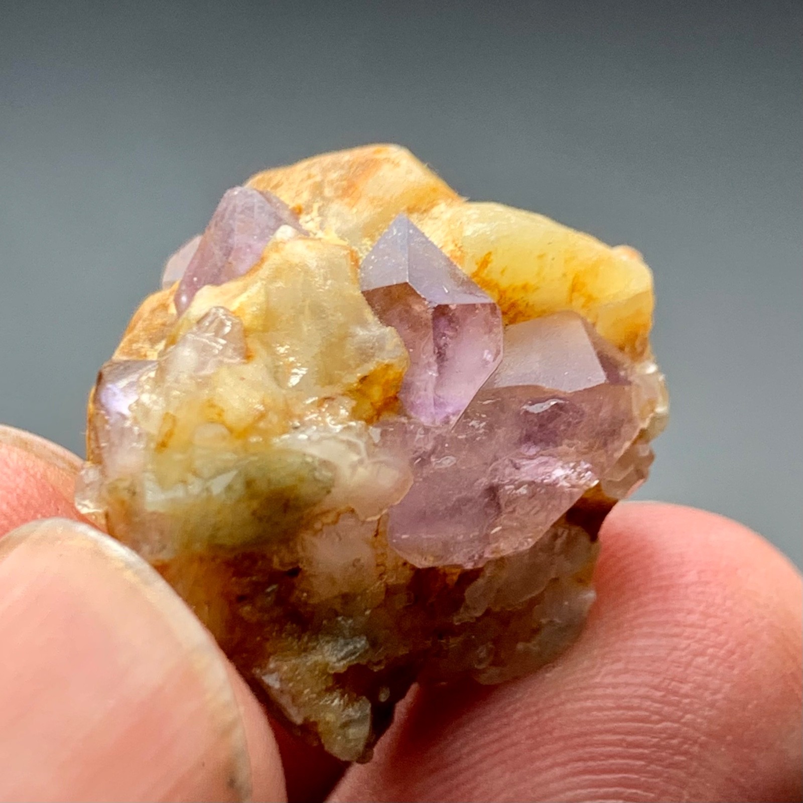43 CT Terminated Natural Amythst Crystals bunch Specimen Pakistan 43 CT Terminated Natural Amythst Crystals bunch Specimen Pakistan