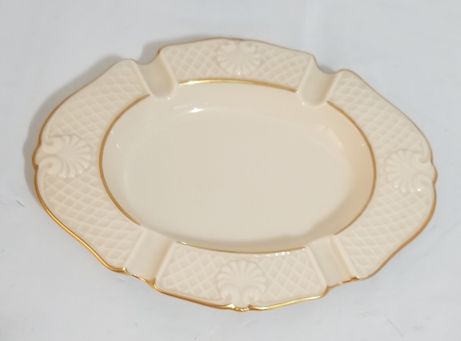 Vintage Lenox Gold Trim Shell Design Astray 8\ Vintage Lenox Gold Trim Shell Design Astray 8\