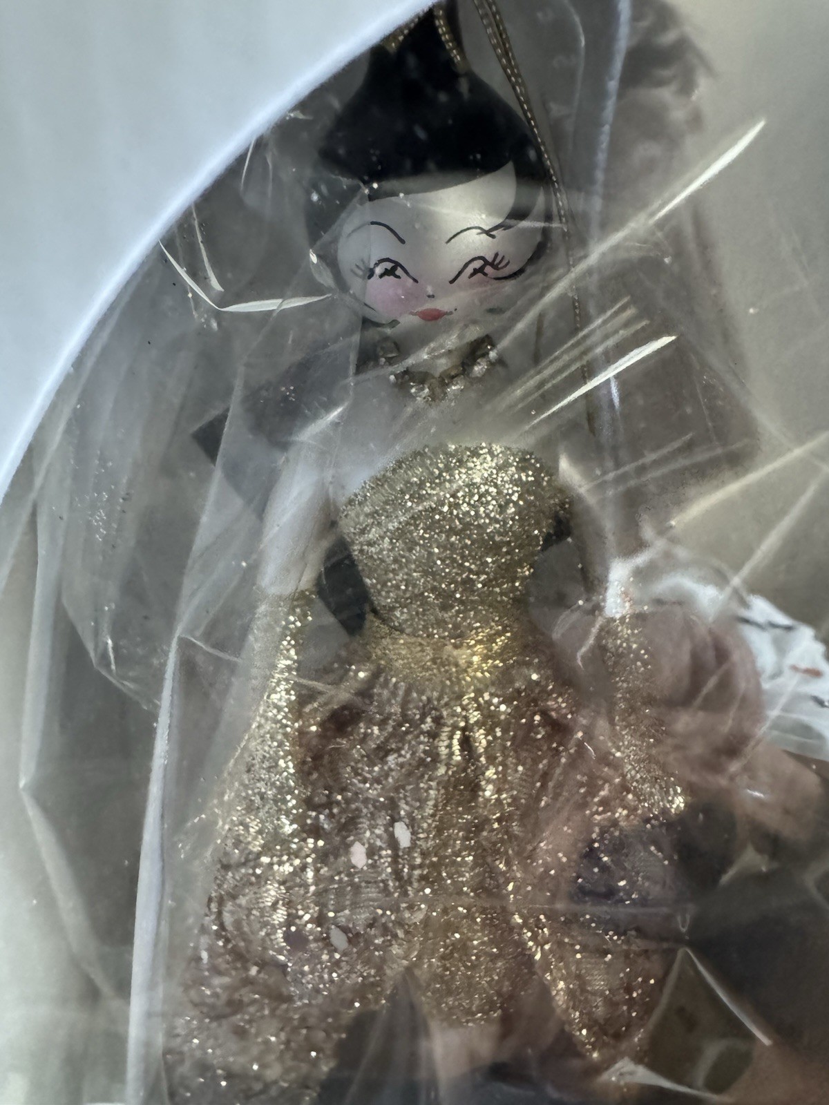 New De Carlini Neiman Marcus Ornament Grand Entrance Lady
