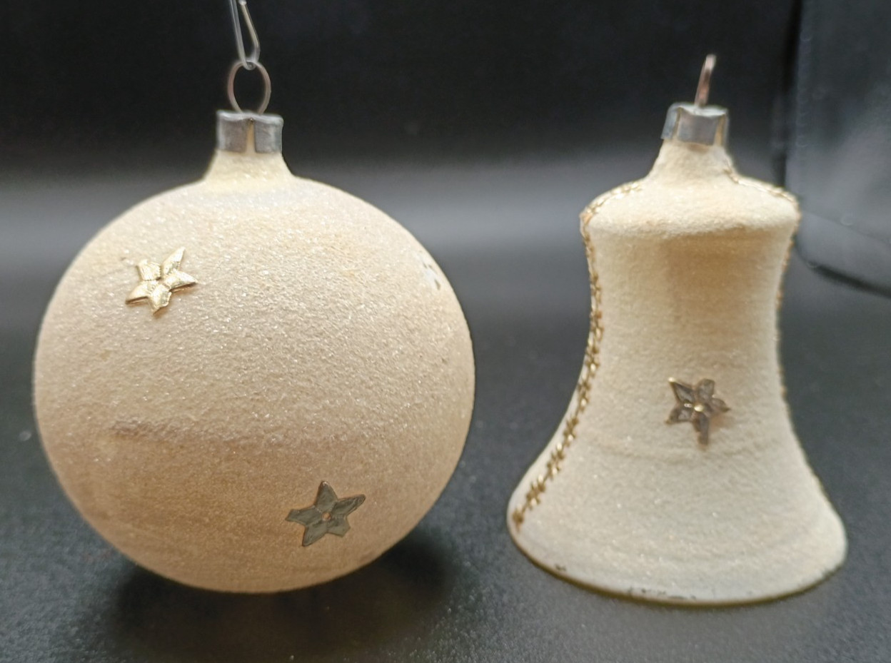 VTG West Germany Unsilvered WWII Mica Glass Christmas Ornaments Pair Bell Ball