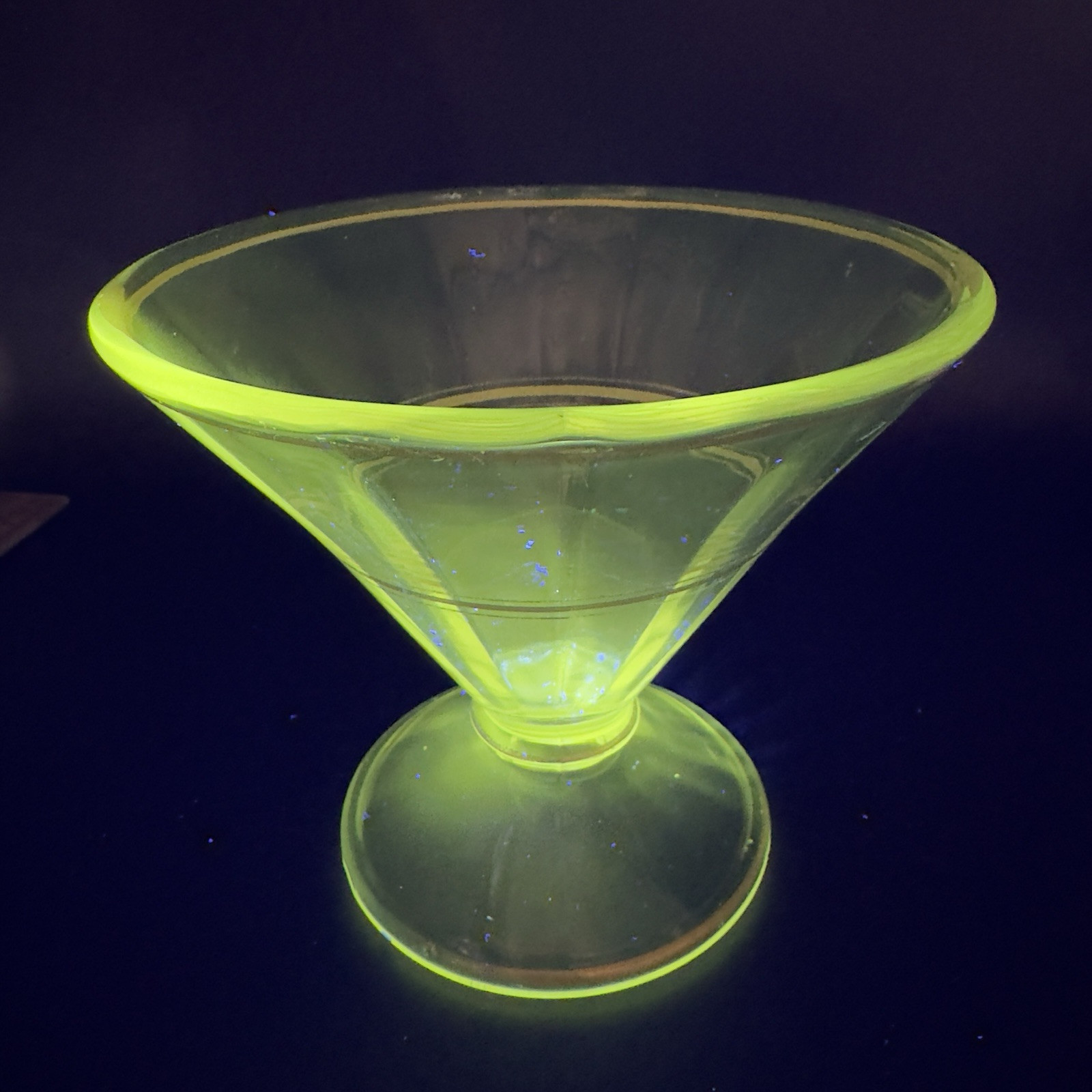 Antique Clear Compote Candy Dish Bowl Manganese 365nm Green UV Gold Gold Lines Antique Clear Compote Candy Dish Bowl Manganese 365nm Green UV Gold Gold Lines