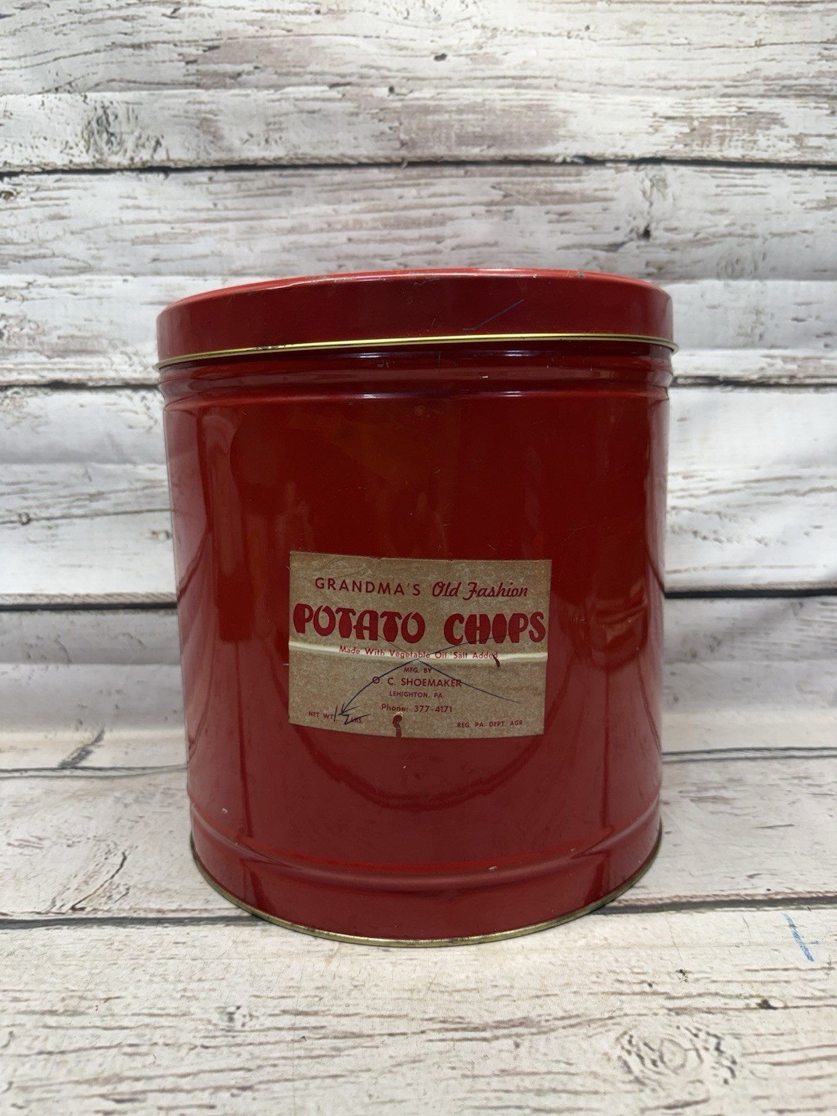VTG Grandma\'s Old Fashion Potato Chips O.C. Shoemaker 1 1/2 Lb Tin Lehighton PA VTG Grandma\'s Old Fashion Potato Chips O.C. Shoemaker 1 1/2 Lb Tin Lehighton PA