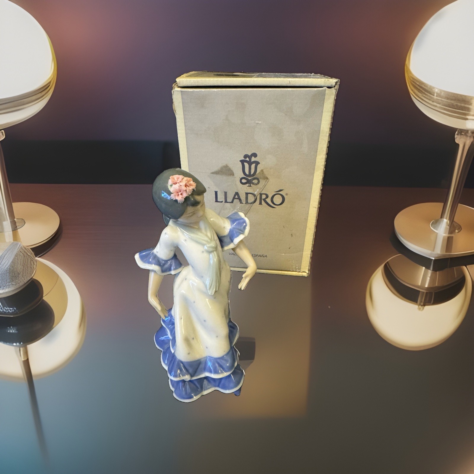 Lladro 1983 Porcelain Figurine JUANITA 5193-2 Bailaora Brazos Abajo RETIRED. Box Lladro 1983 Porcelain Figurine JUANITA 5193-2 Bailaora Brazos Abajo RETIRED. Box