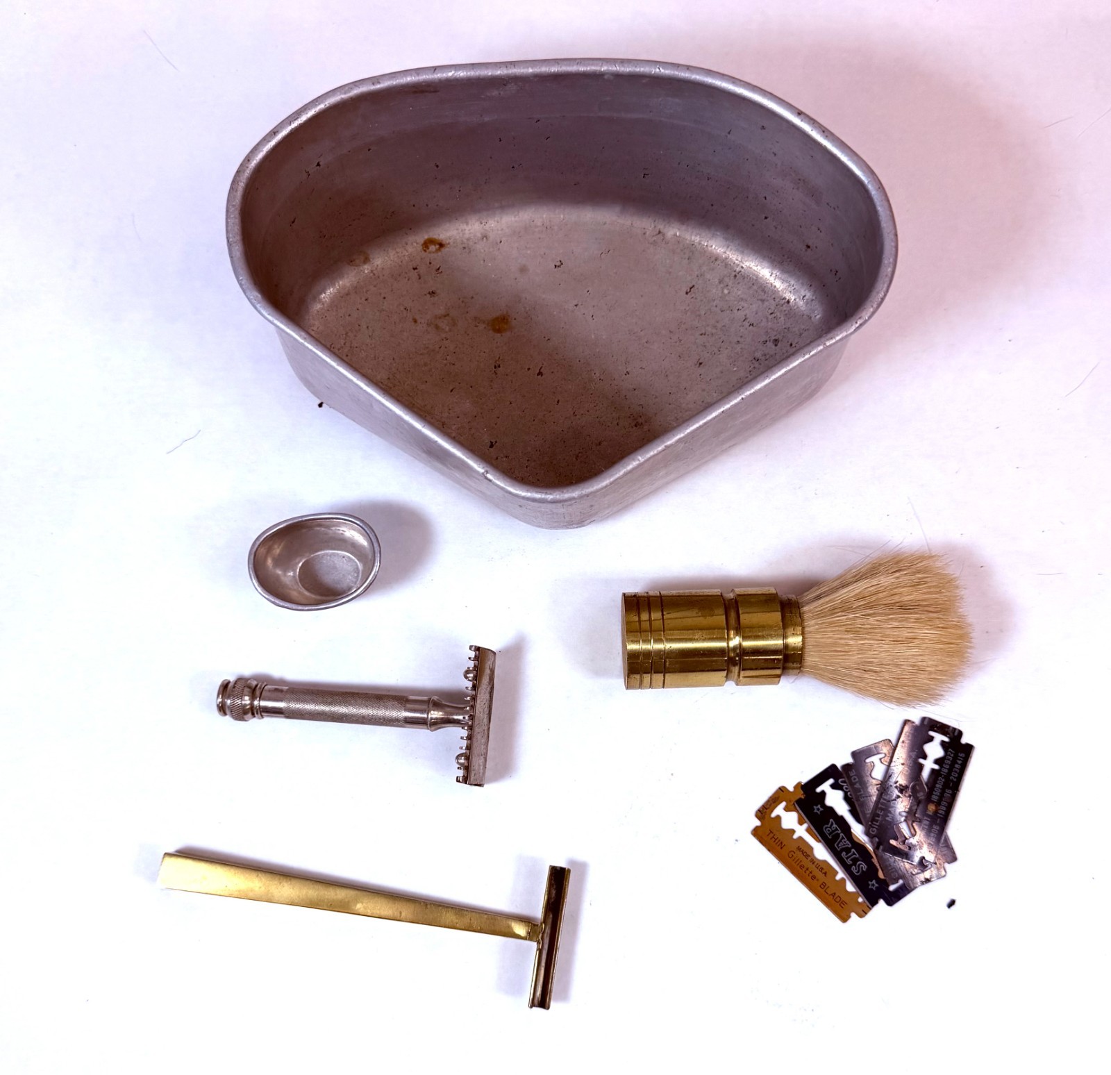 Vintage Shaving Kit w/ Brush, Razors, 1920\'s Lavoptik Aluminum Eye Wash Cup Vintage Shaving Kit w/ Brush, Razors, 1920\'s Lavoptik Aluminum Eye Wash Cup