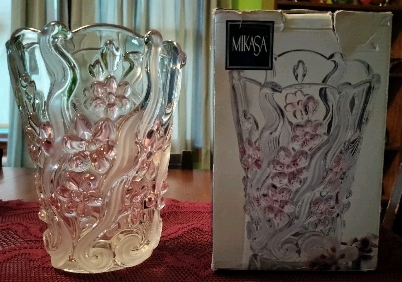 Mikasa Floral Dance - Pink Frost Vase SA328/720 7.75\