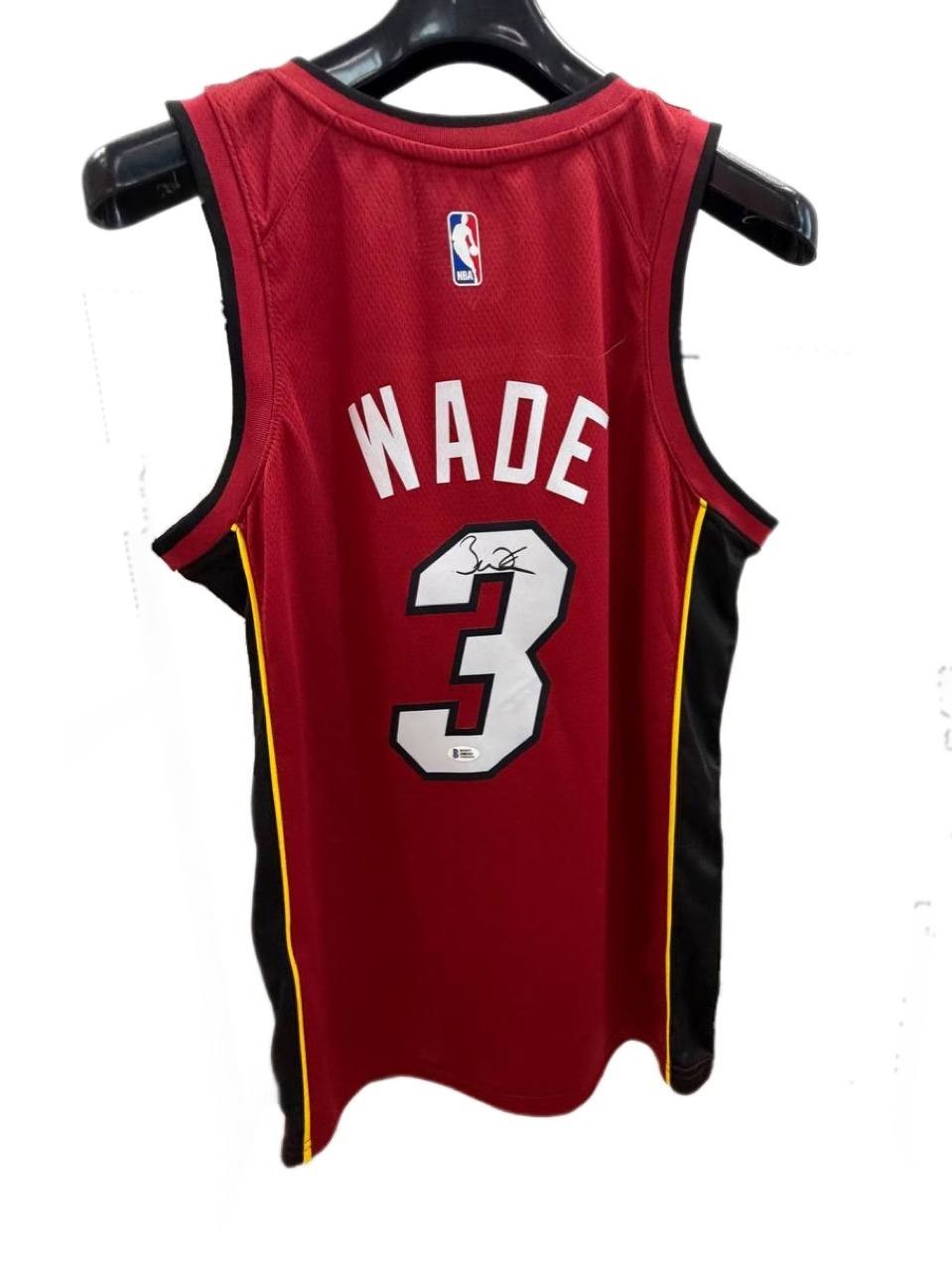 Basketball Jersey Dwyane Wade #3 Autographed Signed Red BAS COA