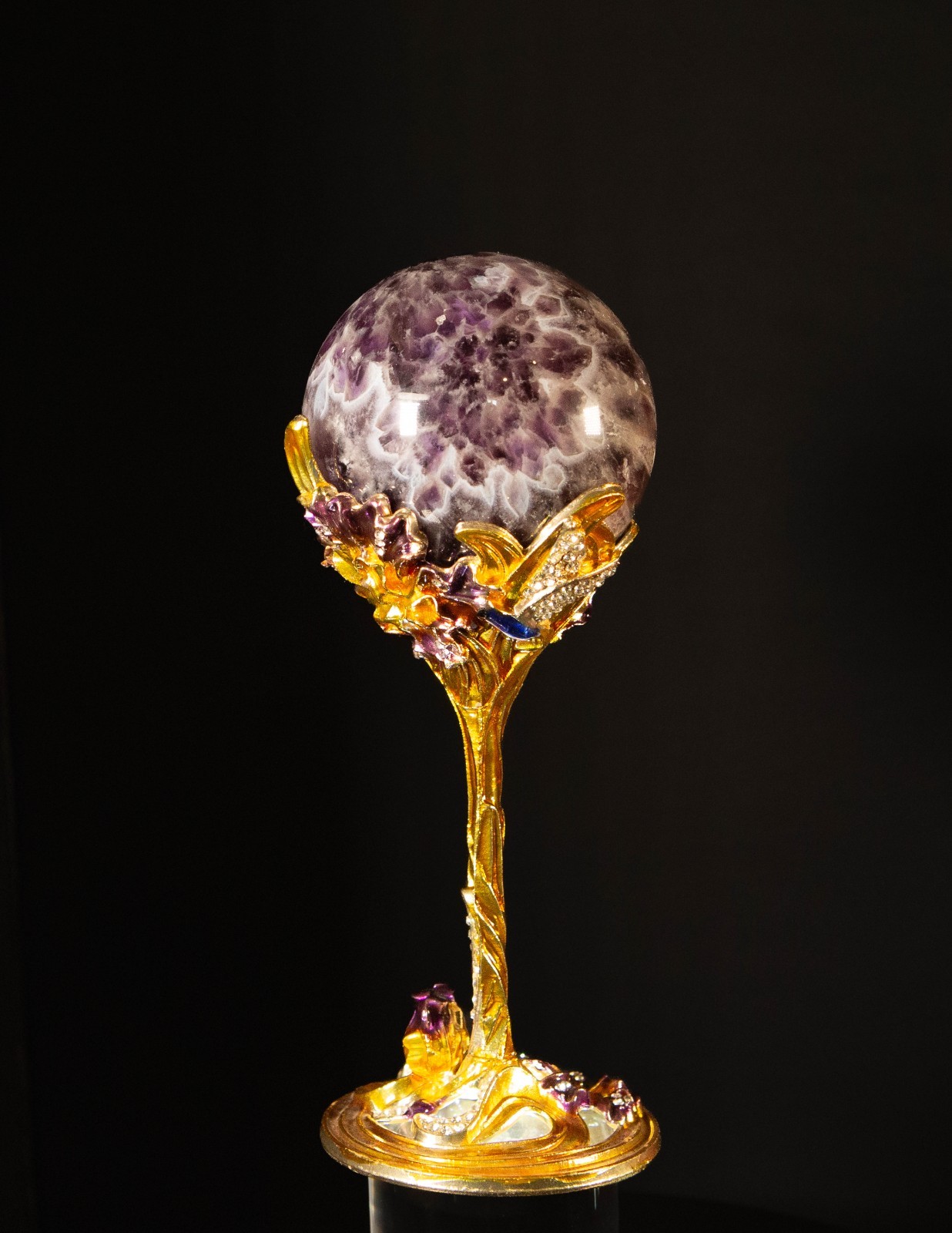 70mm Chevron Amethyst Sphere & Rhinestone Hummingbird Gold Floral Vine Stand