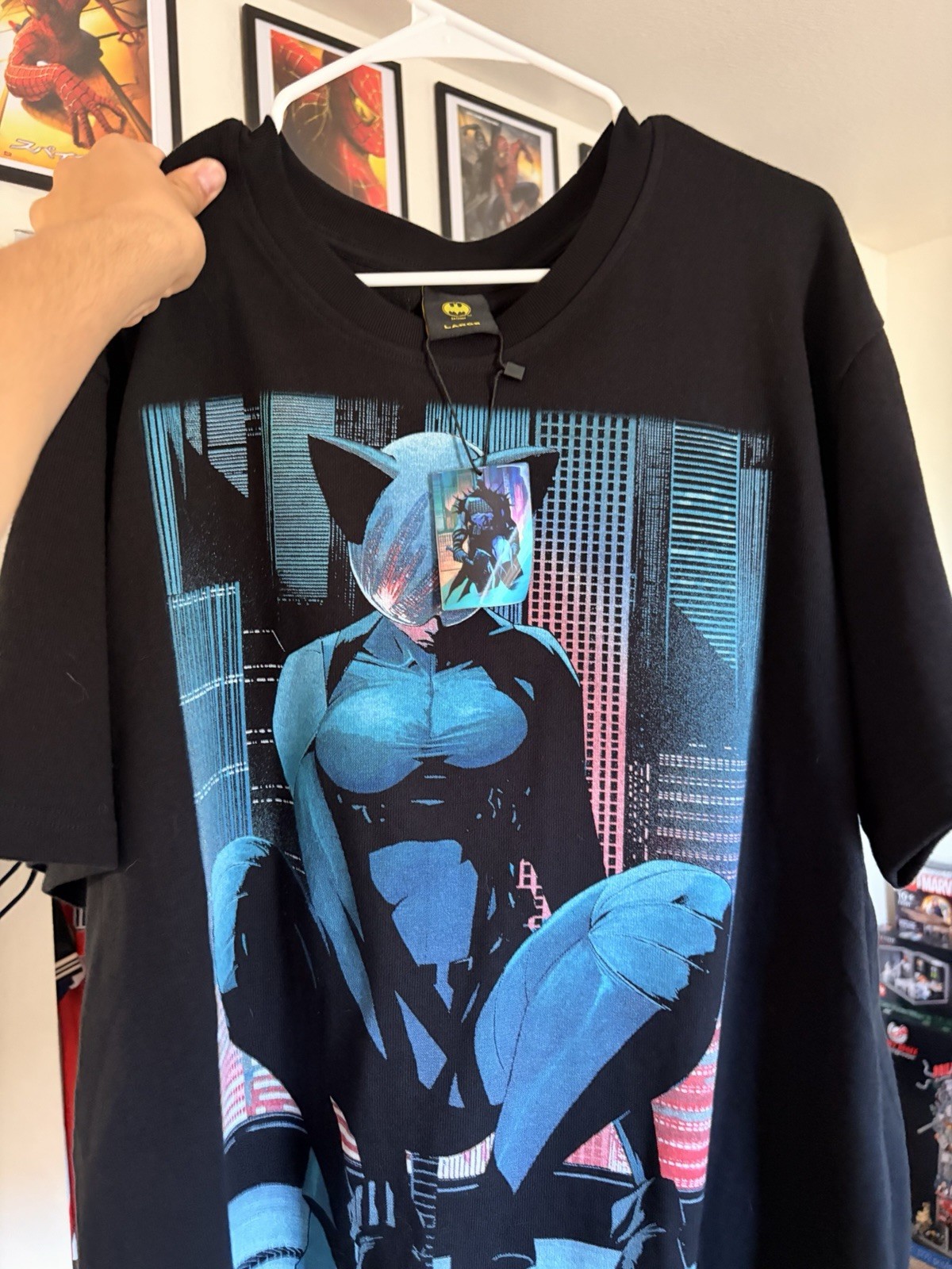 2026 Exclusive DC Absolute Catwoman Batman Dragotta Shoe Palace Shirt Large NEW