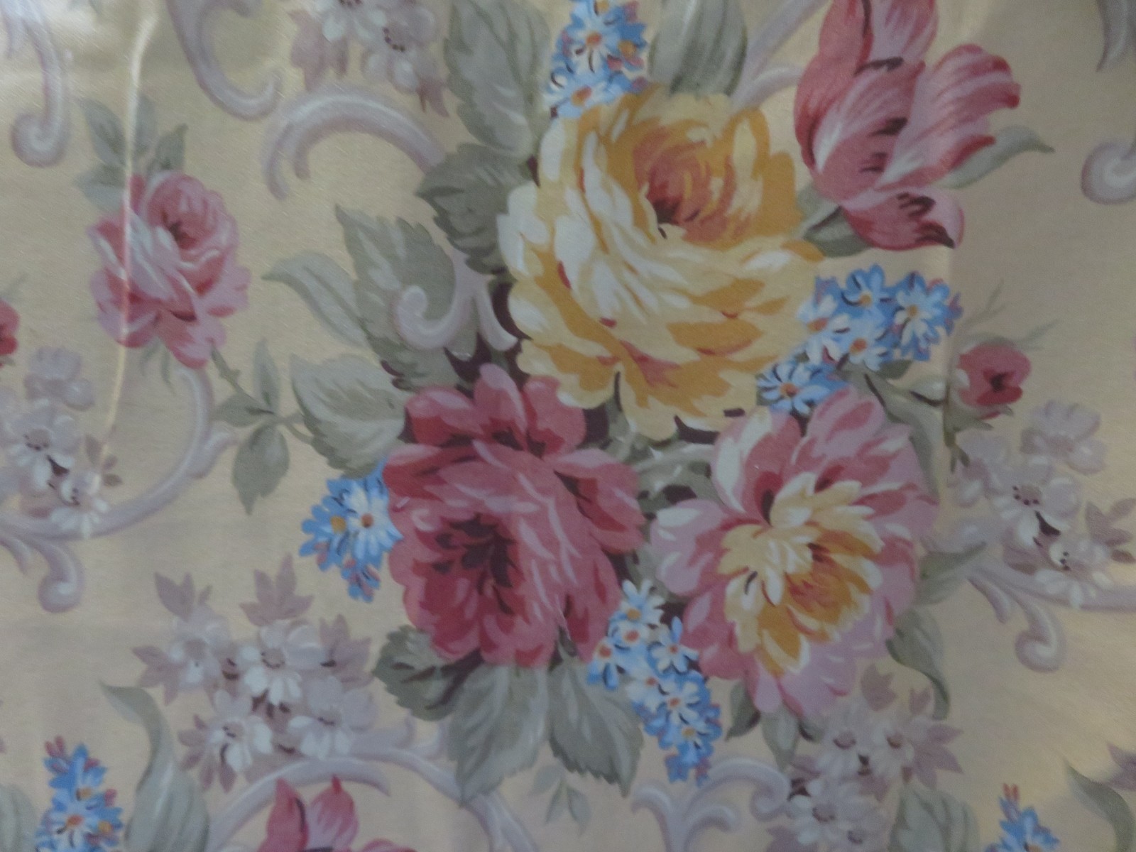 Vintage nubby Barkcloth 40\'s style Cotton Fabric ROSES & SCROLLS on Yellow-ish