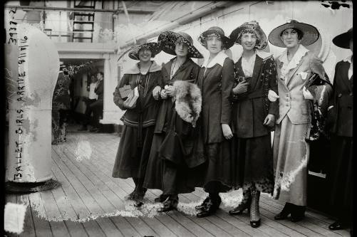 Photo:Ballet Girls Arrive 1916 Women in Hats Ship Deck Group Portrait