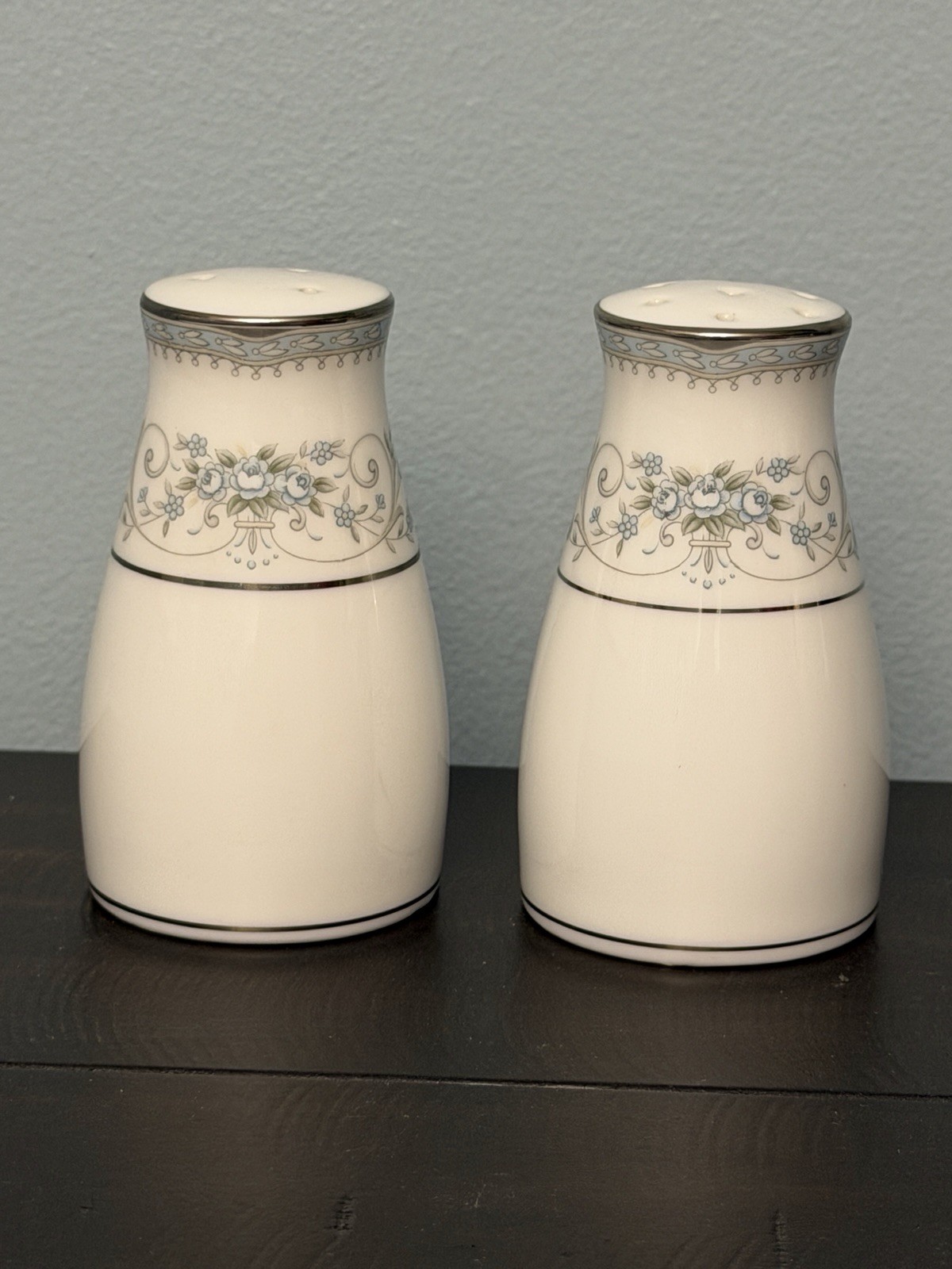 Vintage Noritake Colburn Salt Pepper Shaker Set Blue Floral Silver Porcelain