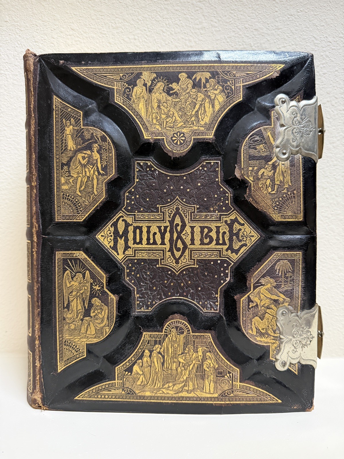 1880s Antique Holy Bible (Combination Edition) w/ 2,000 Illustrations 1880s Antique Holy Bible (Combination Edition) w/ 2,000 Illustrations