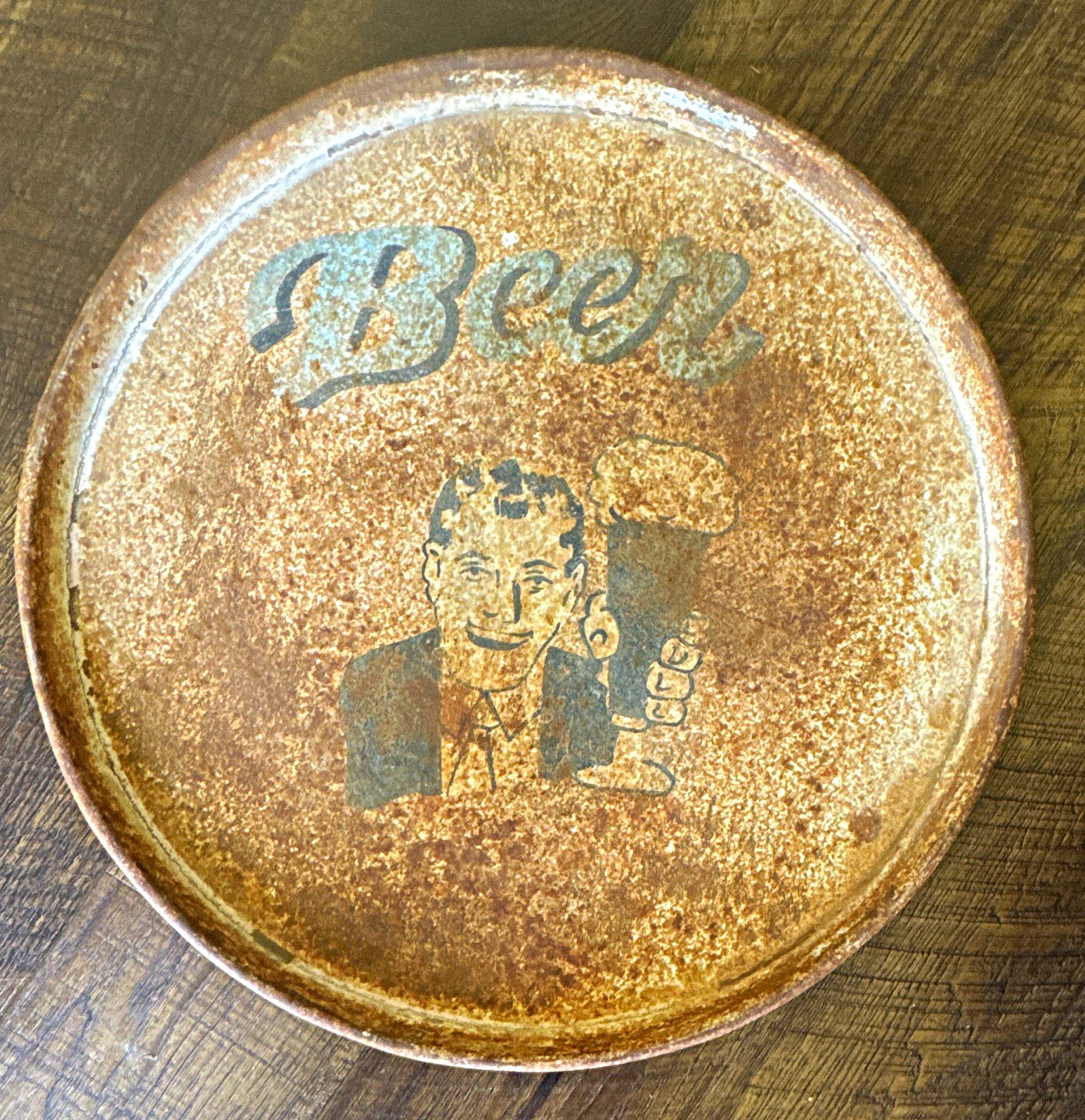 Vintage Round Metal Beer Serving Tray Breweriana Graphic Man Holding Mug 21x21 Vintage Round Metal Beer Serving Tray Breweriana Graphic Man Holding Mug 21x21