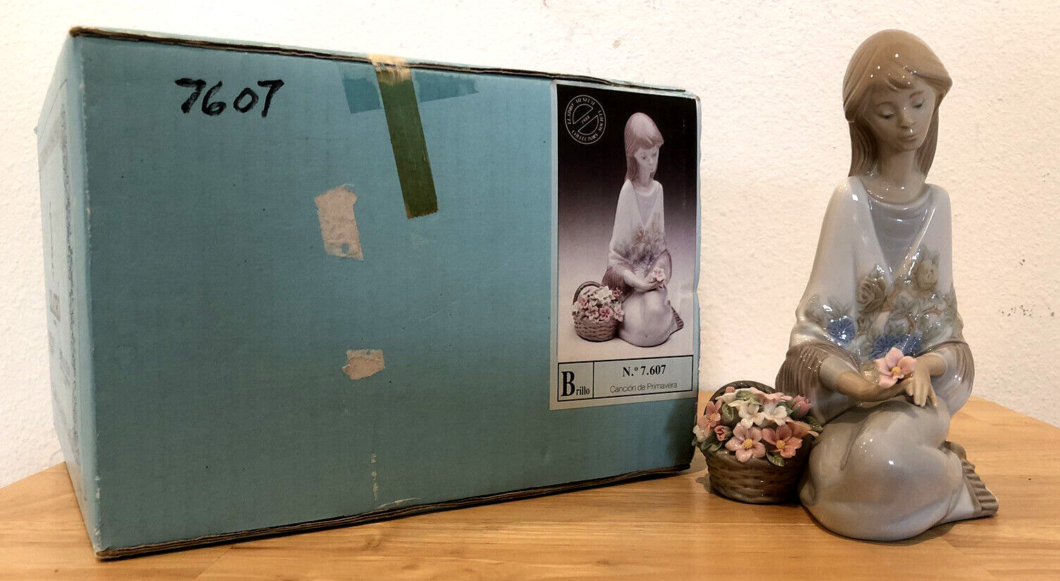 VINTAGE RETIRED LLADRO SPRING \
