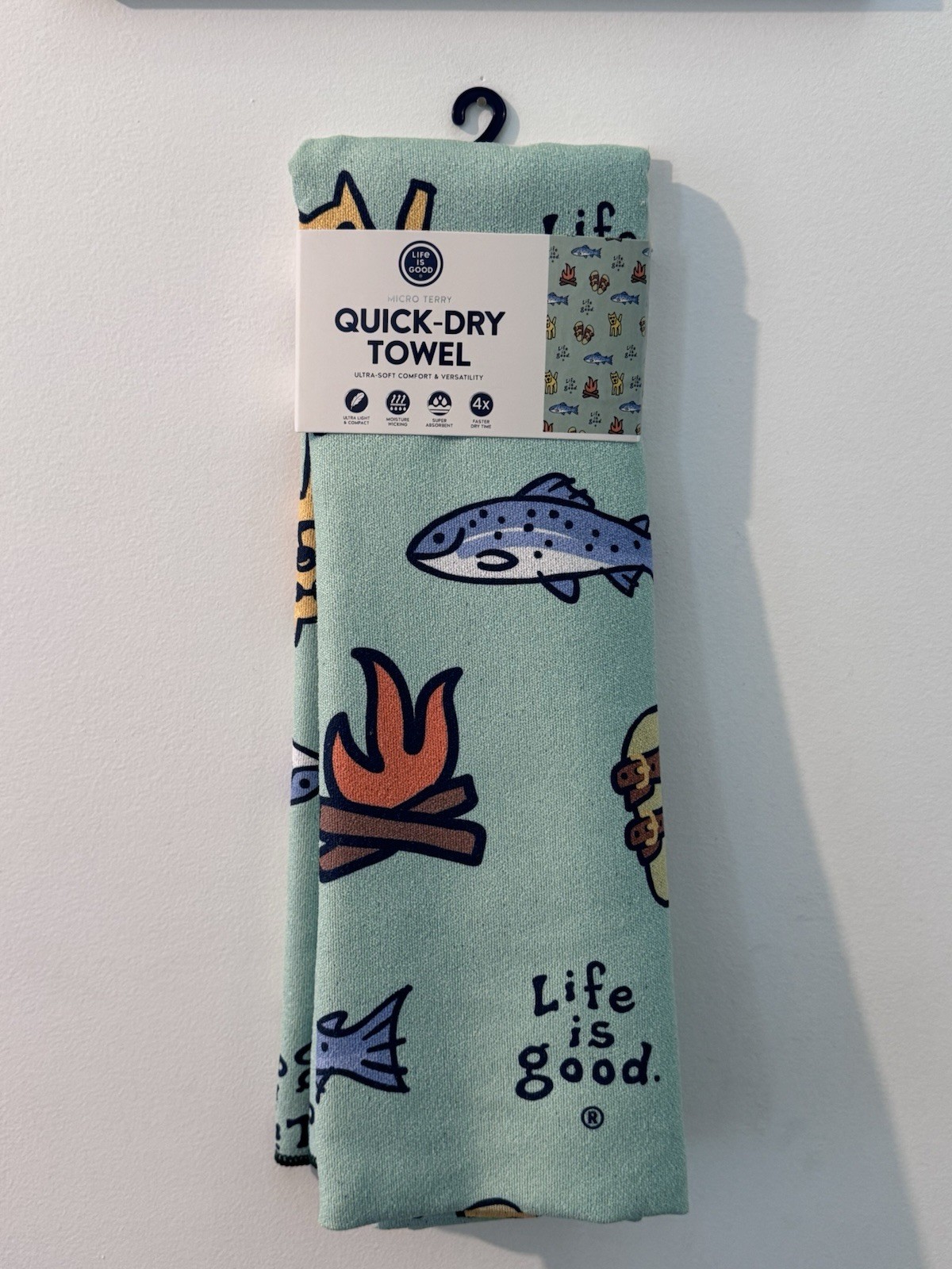 Life is Good Quick Dry Towel Fish Camping Micro Terry NWT