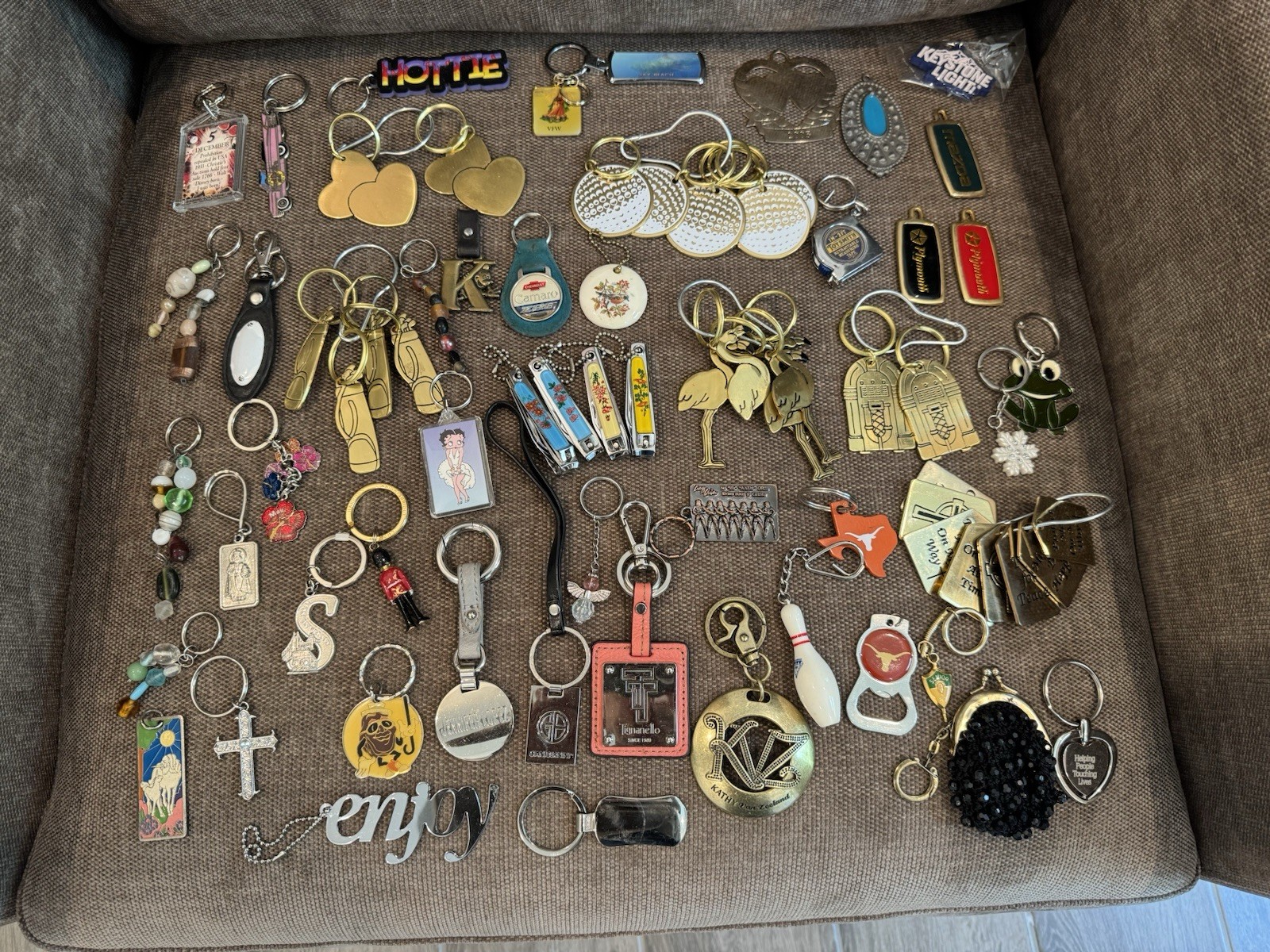 Massive Keychain Lot Antique Vintage Modern Souvenir Novelty Brass  Chains