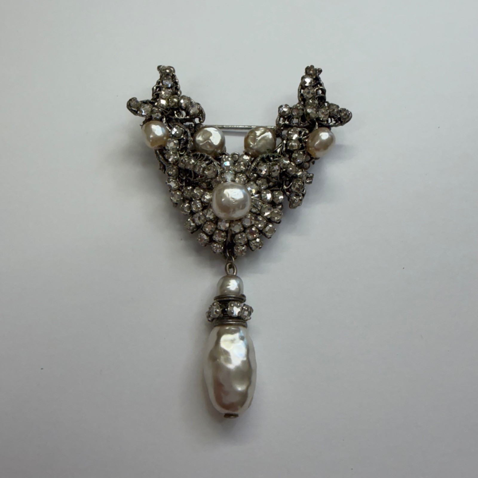 Miriam Haskell silver tone rhinestone & pearl brooch vintage 1940s/50s