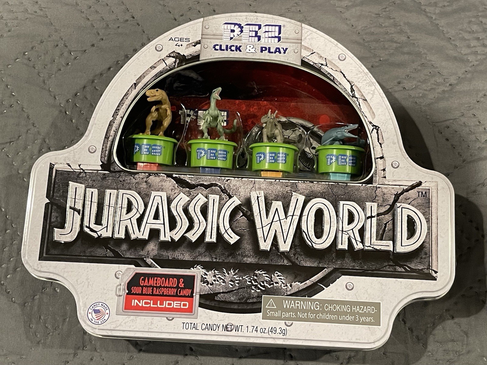 Jurassic World PEZ Click & Play Toy Figures/Candy Set New Unopened 
