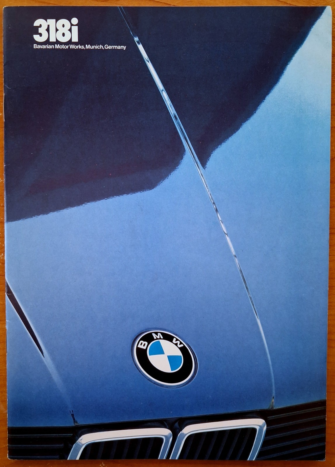 BMW * 1983 * 318i * Original Sales Brochure * EXC COND * BMW * 1983 * 318i * Original Sales Brochure * EXC COND *