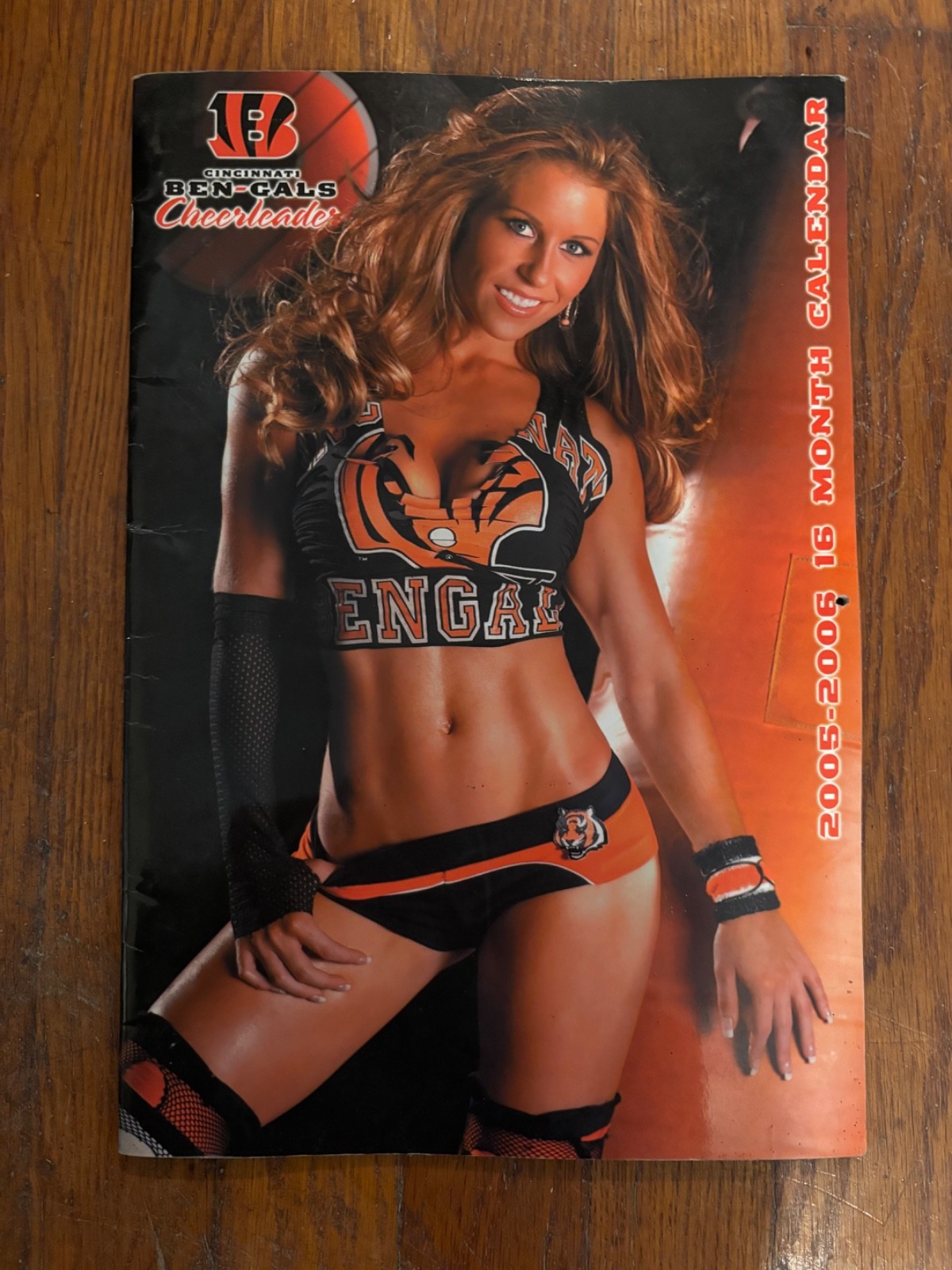 VINTAGE CINCINNATI BENGALS GALS PINUP CHEERLEADER 12 CALENDAR SEXY GIRLS L@@K🔥