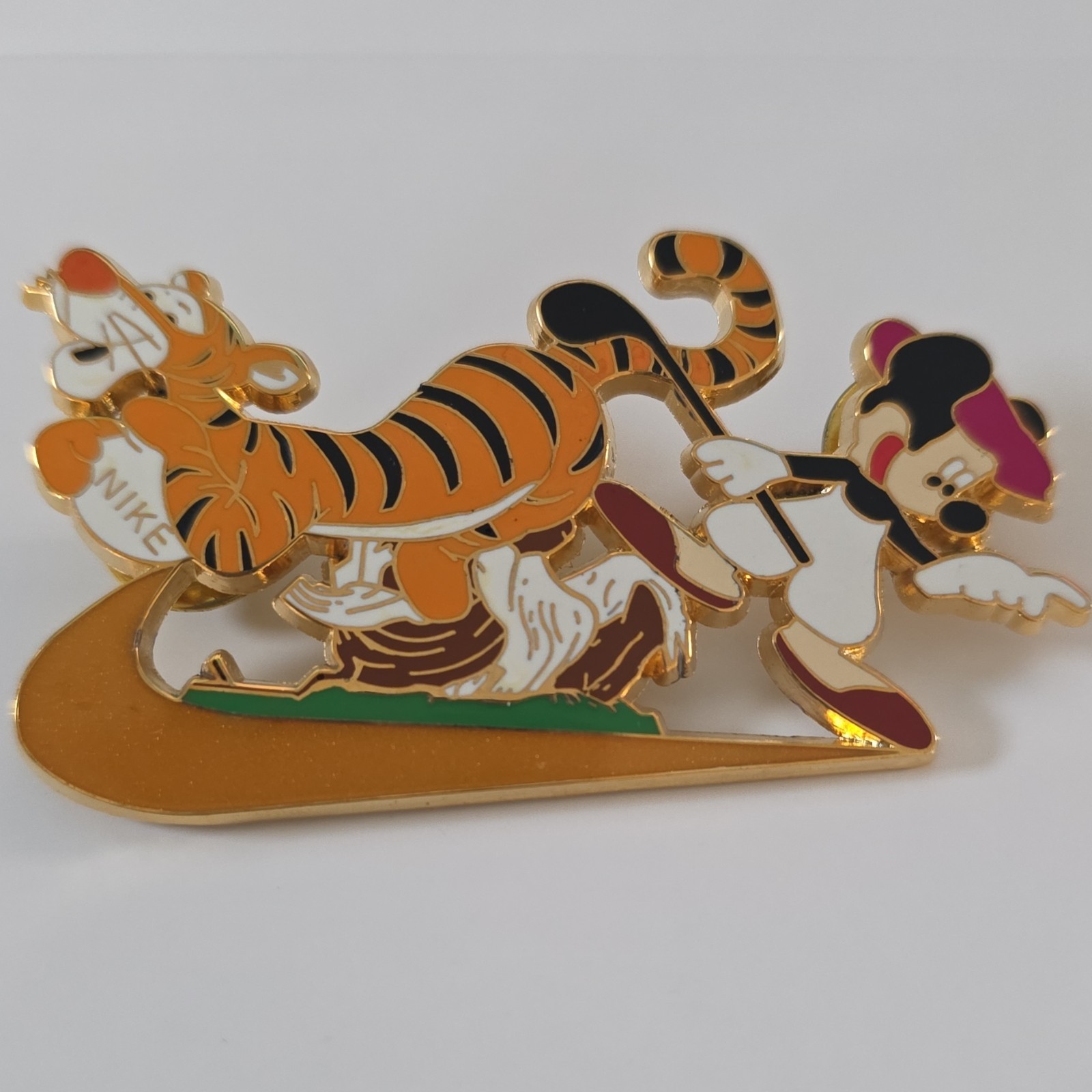 Nike Disney Tigger Golf Pin 2000 Masters PGA USA Open British Open Tiger Woods Nike Disney Tigger Golf Pin 2000 Masters PGA USA Open British Open Tiger Woods