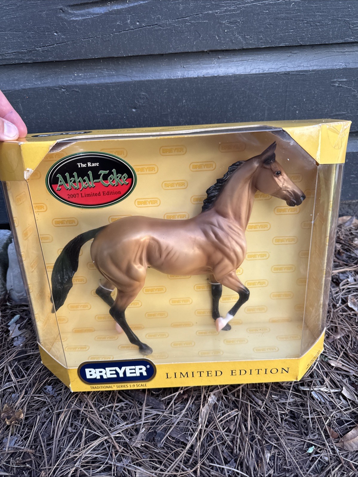 Breyer Horse Akhal-Teke 2007 Limited Edition Traditional Sized #1282 1/9 Scale Breyer Horse Akhal-Teke 2007 Limited Edition Traditional Sized #1282 1/9 Scale